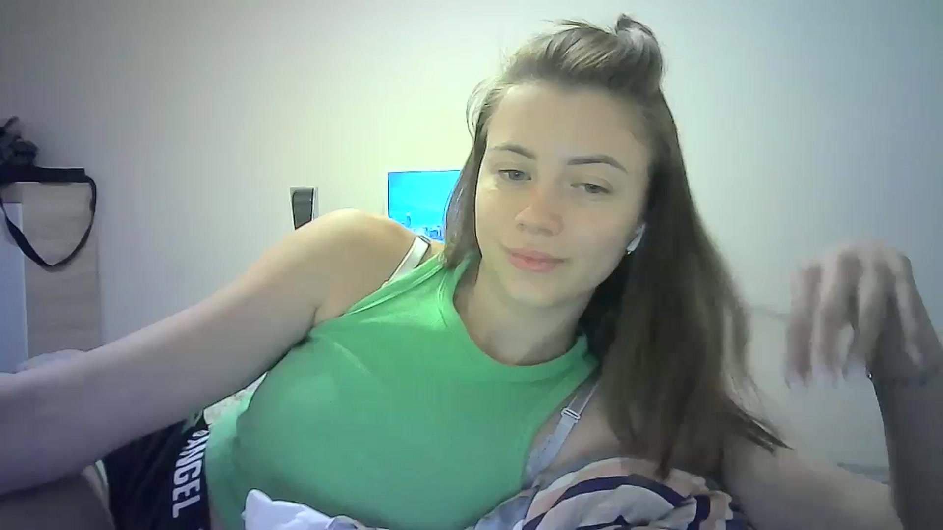 Gallery image thumbnail from Sulfate0's myfreecams stream on, 07/14/2024, 10:07 image 11 of 20