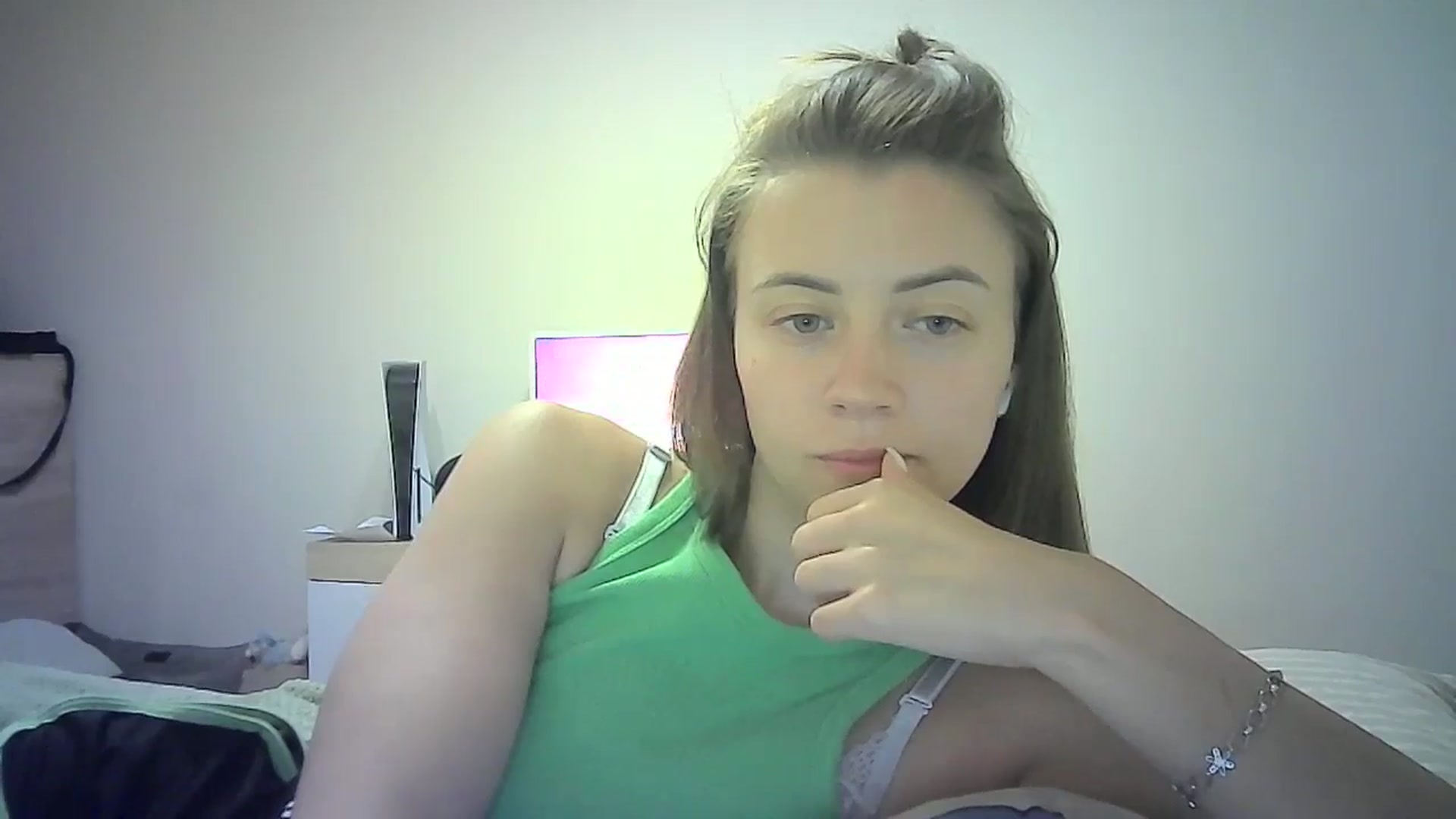 Gallery image thumbnail from Sulfate0's myfreecams stream on, 07/14/2024, 10:07 image 15 of 20