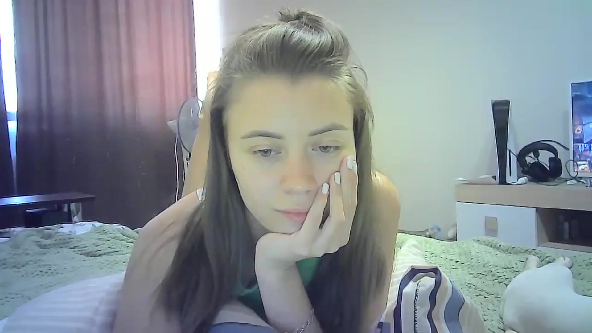 Gallery image thumbnail from Sulfate0's myfreecams stream on, 07/14/2024, 10:43 image 3 of 20