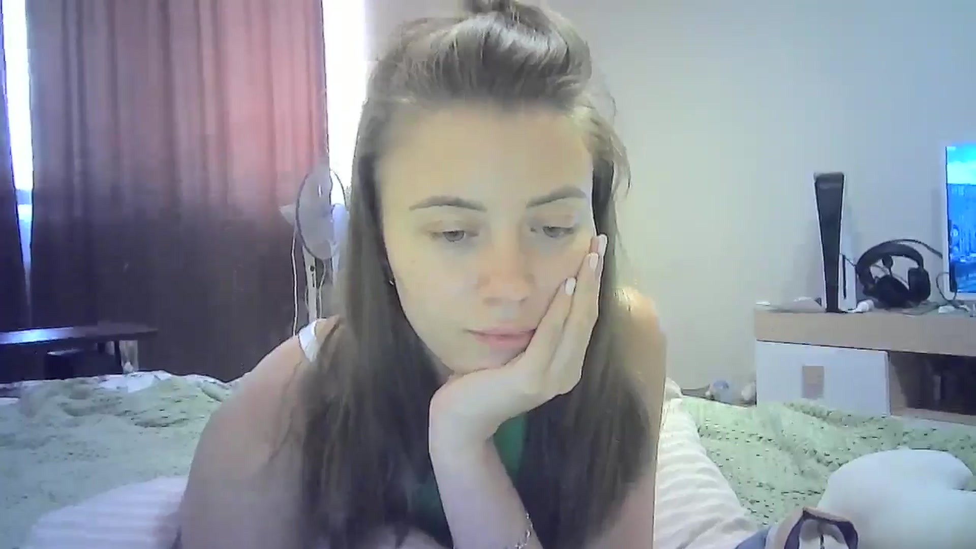 Gallery image thumbnail from Sulfate0's myfreecams stream on, 07/14/2024, 10:43 image 2 of 20