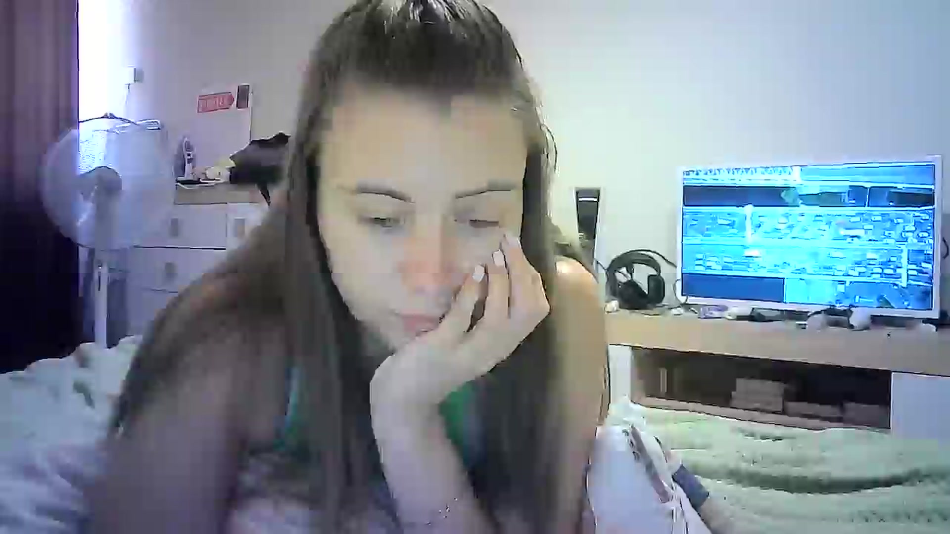 Gallery image thumbnail from Sulfate0's myfreecams stream on, 07/15/2024, 09:28 image 14 of 20