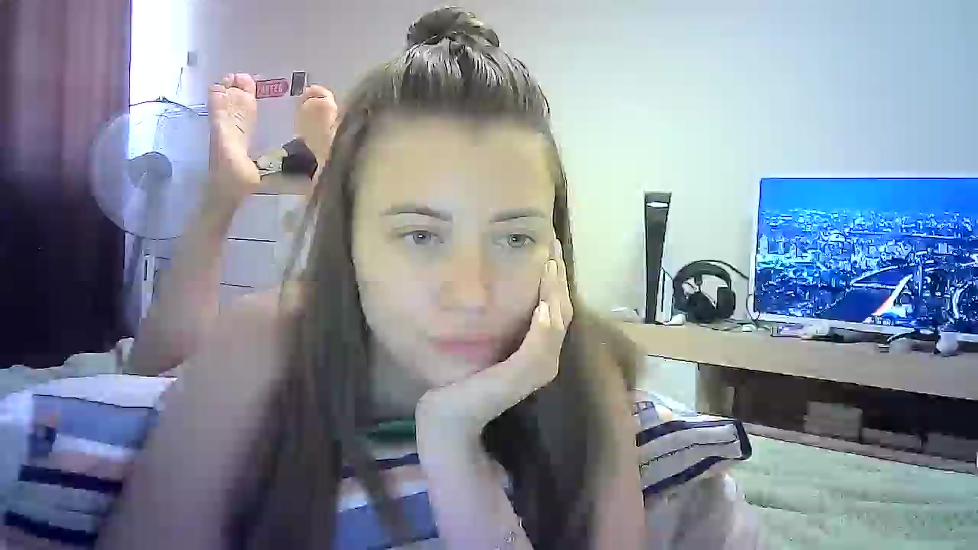 Gallery image thumbnail from Sulfate0's myfreecams stream on, 07/15/2024, 09:28 image 9 of 20
