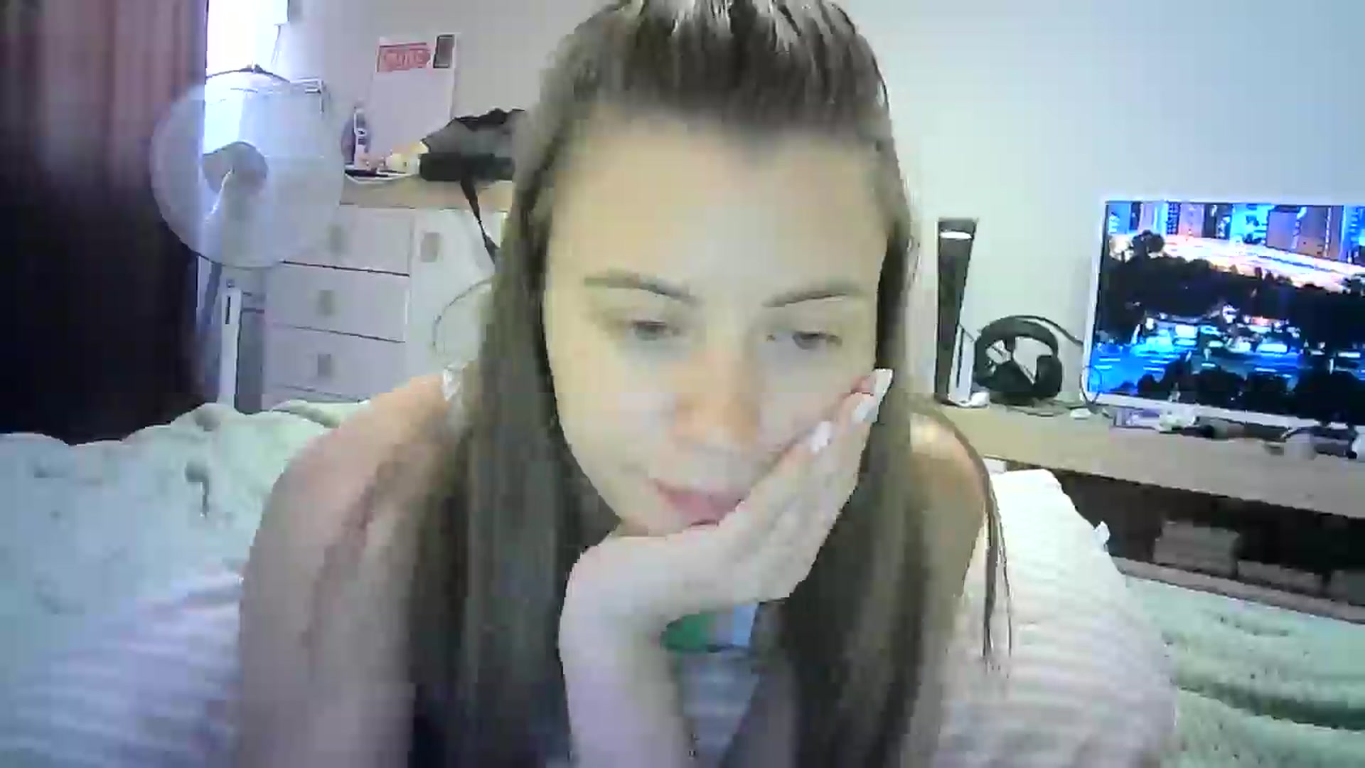 Gallery image thumbnail from Sulfate0's myfreecams stream on, 07/15/2024, 09:47 image 4 of 20