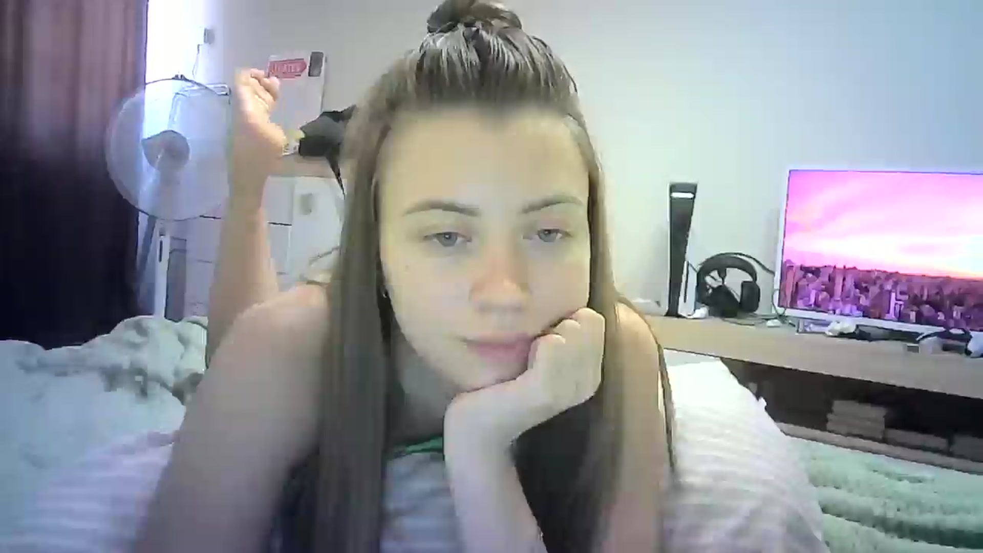 Gallery image thumbnail from Sulfate0's myfreecams stream on, 07/15/2024, 09:47 image 20 of 20