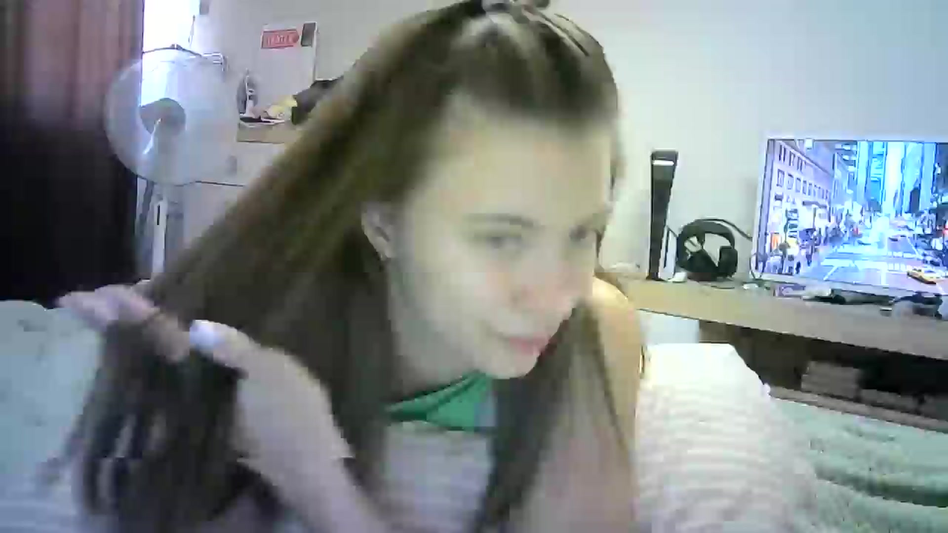 Gallery image thumbnail from Sulfate0's myfreecams stream on, 07/15/2024, 09:47 image 1 of 20