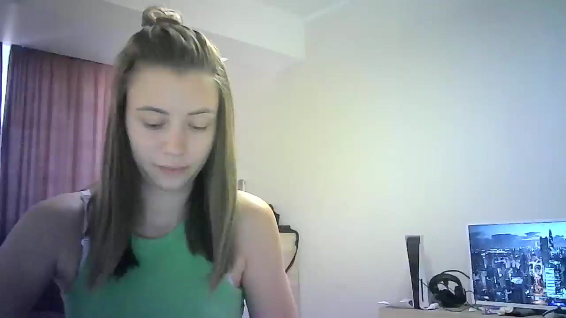 Gallery image thumbnail from Sulfate0's myfreecams stream on, 07/15/2024, 10:23 image 7 of 20