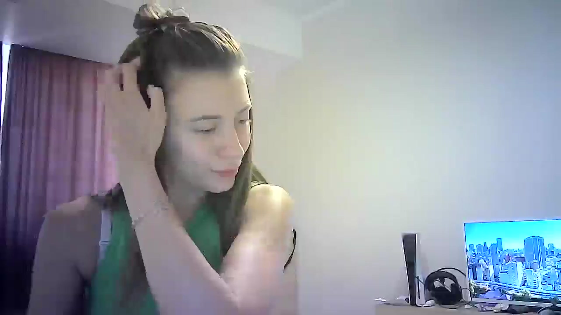 Gallery image thumbnail from Sulfate0's myfreecams stream on, 07/15/2024, 10:23 image 9 of 20