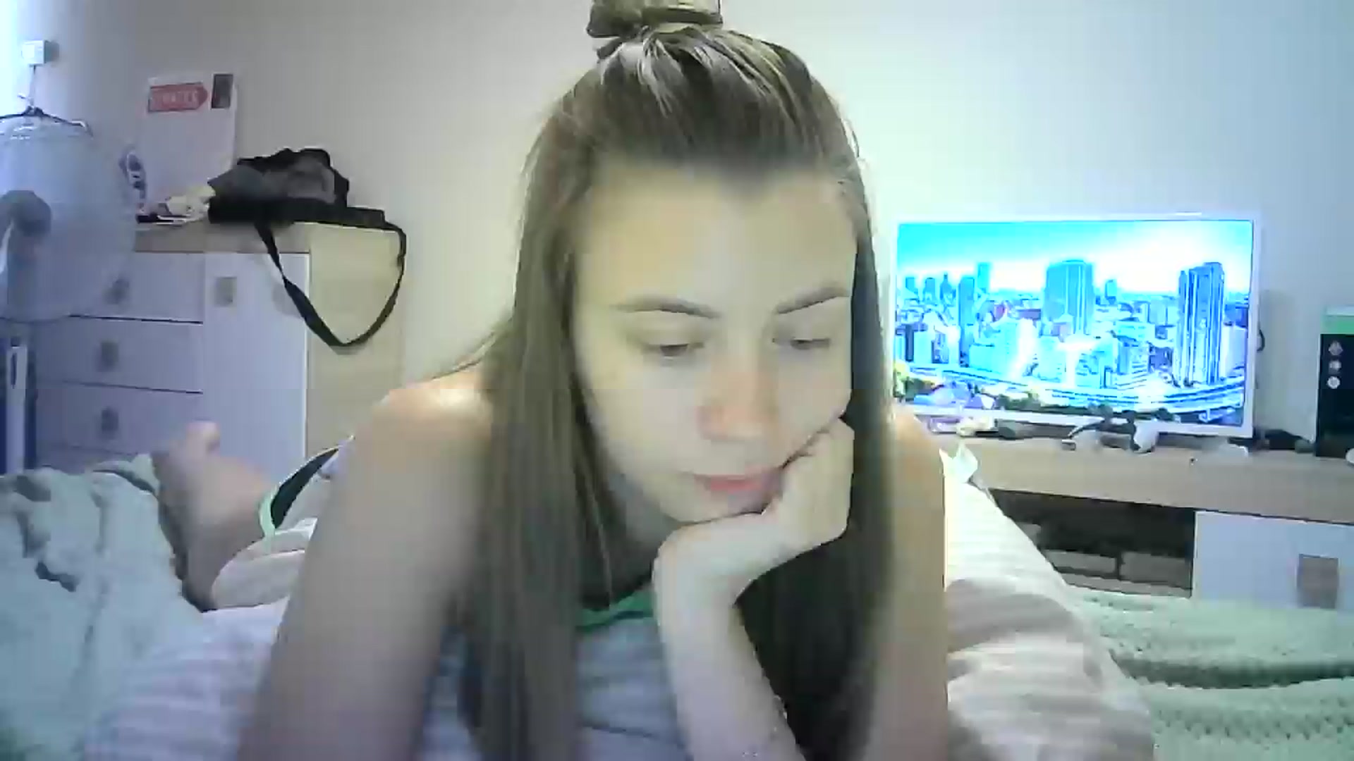 Gallery image thumbnail from Sulfate0's myfreecams stream on, 07/15/2024, 10:23 image 2 of 20