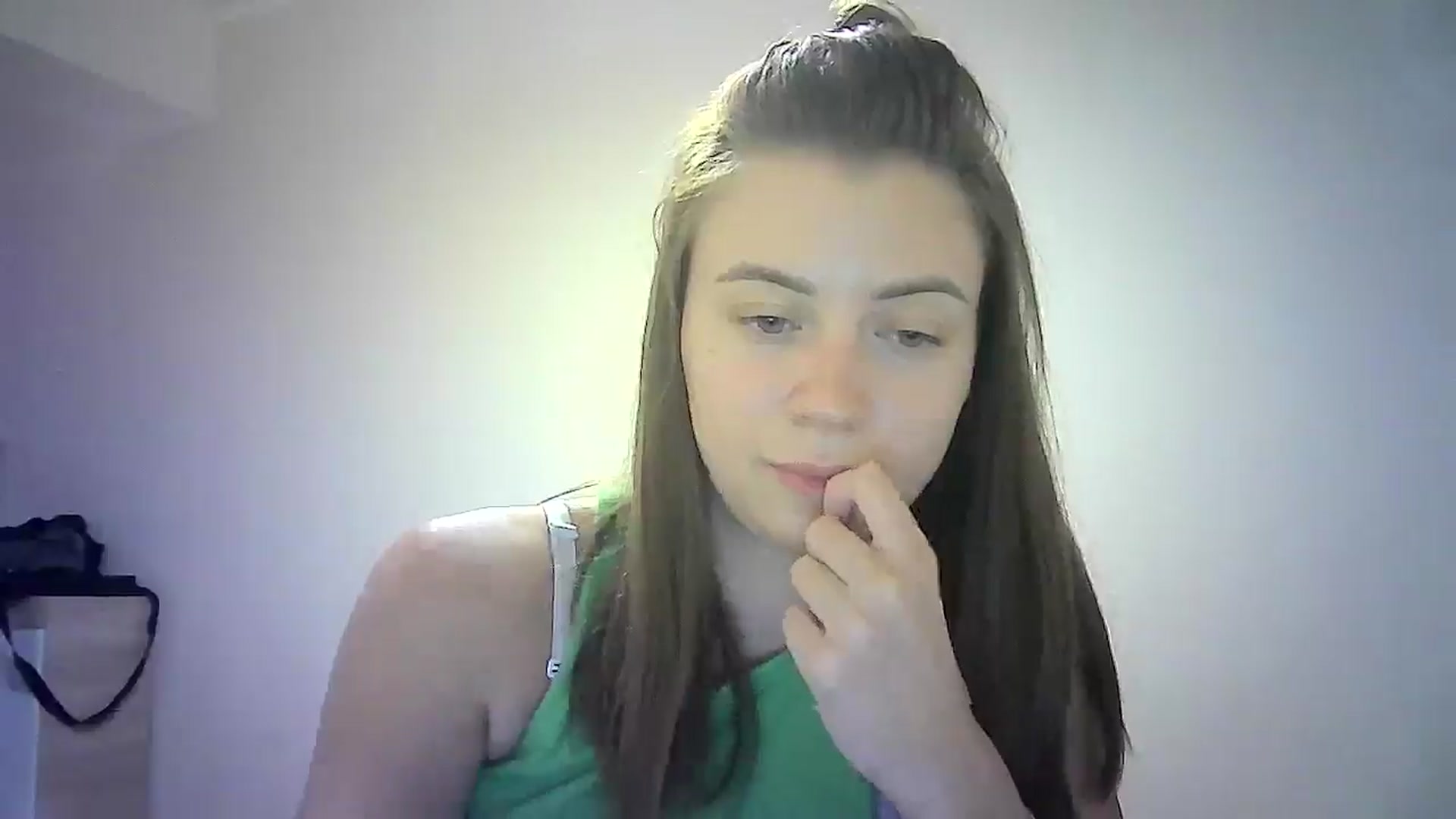 Gallery image thumbnail from Sulfate0's myfreecams stream on, 07/15/2024, 10:23 image 15 of 20