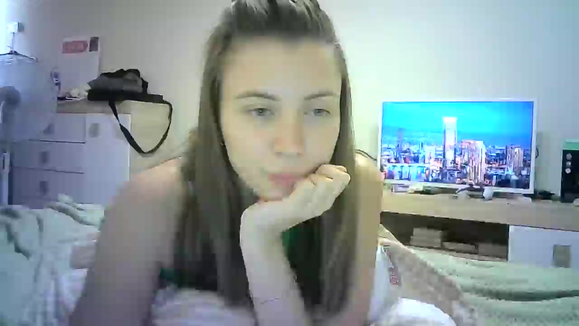 Gallery image thumbnail from Sulfate0's myfreecams stream on, 07/15/2024, 10:23 image 4 of 20