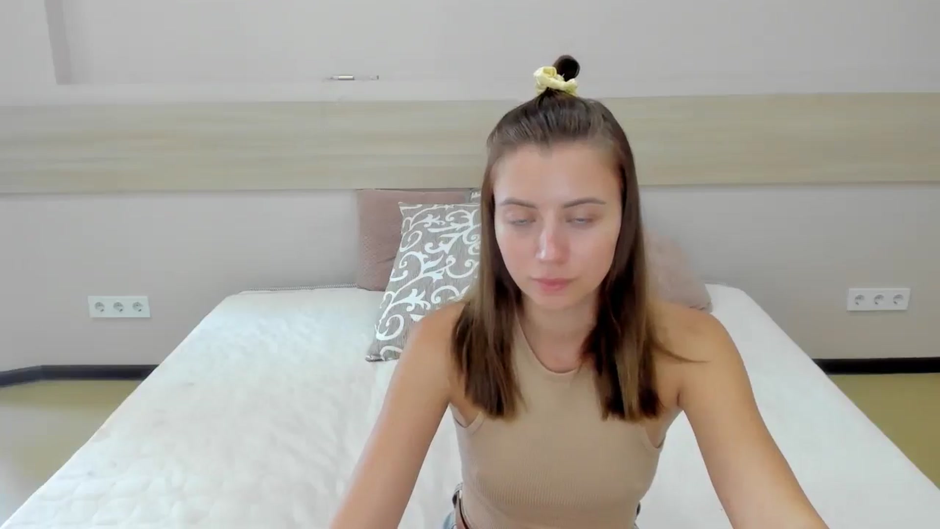 Gallery image thumbnail from Sulfate0's myfreecams stream on, 07/17/2024, 09:03 image 4 of 20