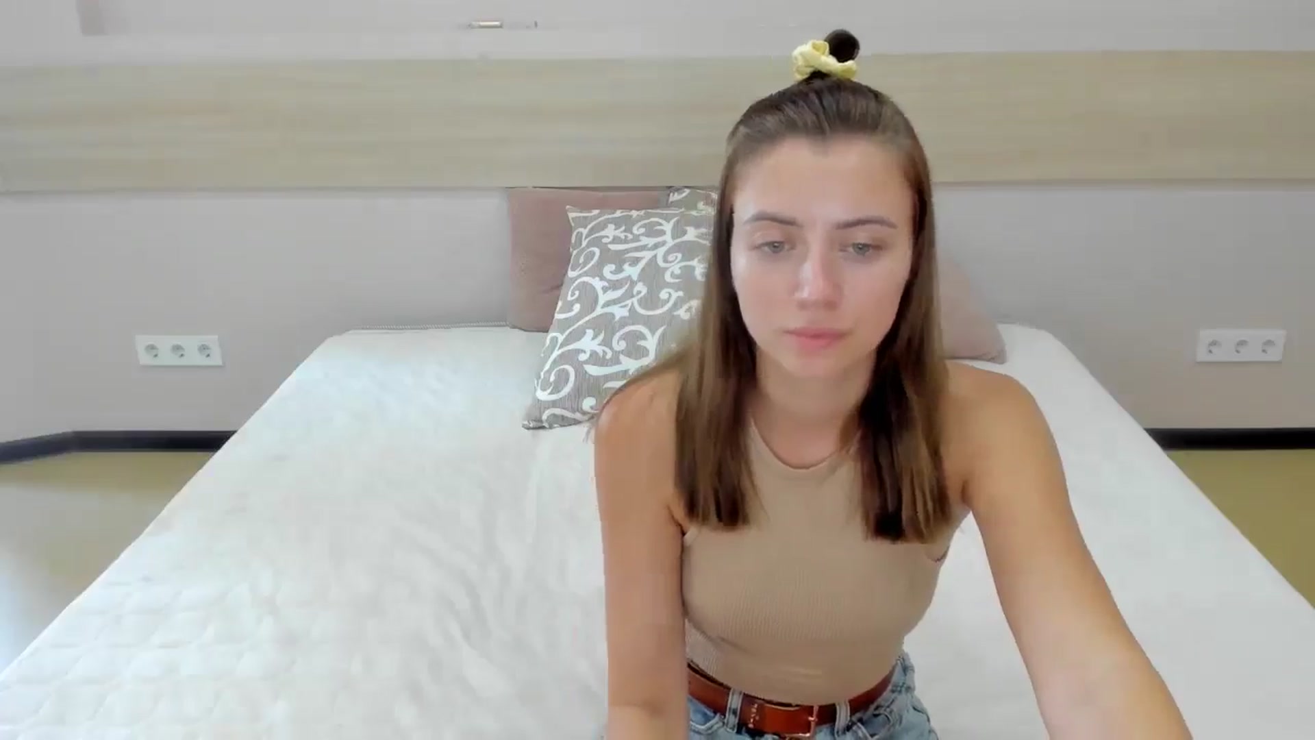 Gallery image thumbnail from Sulfate0's myfreecams stream on, 07/17/2024, 09:03 image 11 of 20