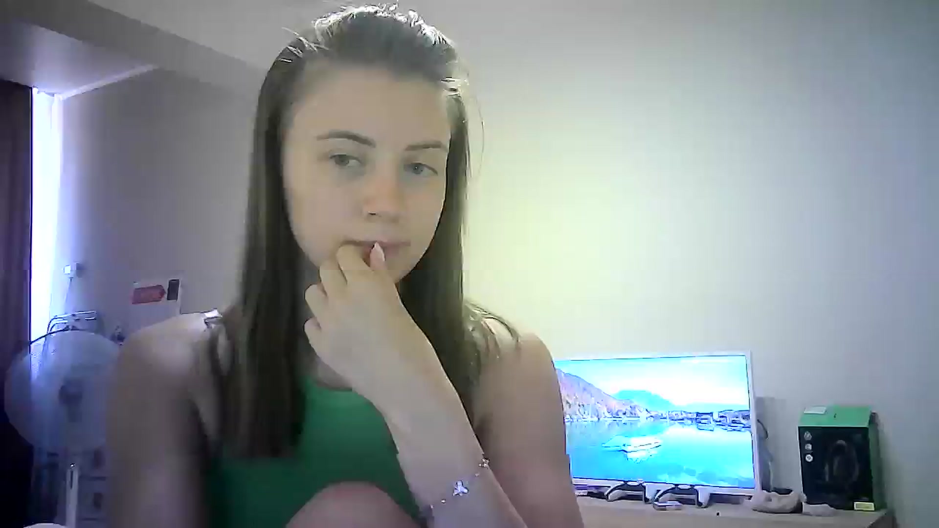 Gallery image thumbnail from Sulfate0's myfreecams stream on, 07/18/2024, 07:44 image 12 of 20
