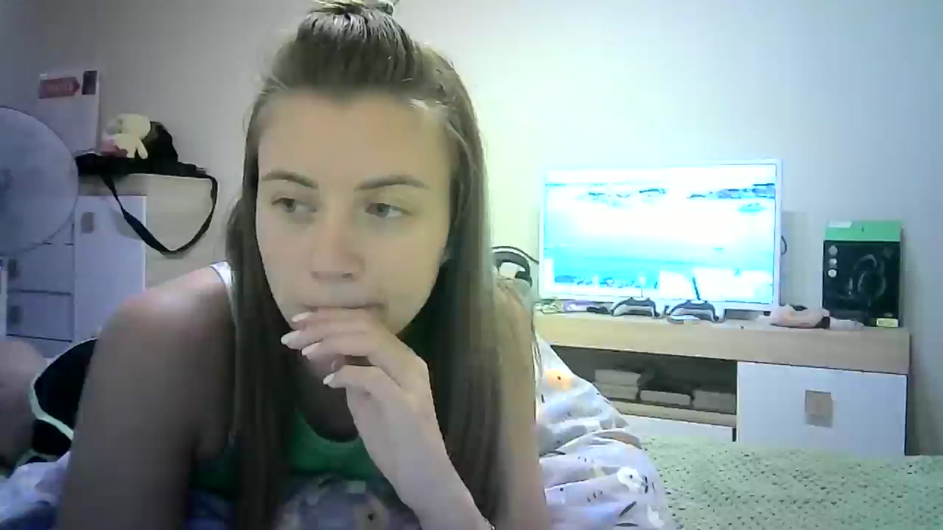 Gallery image thumbnail from Sulfate0's myfreecams stream on, 07/18/2024, 08:28 image 20 of 20