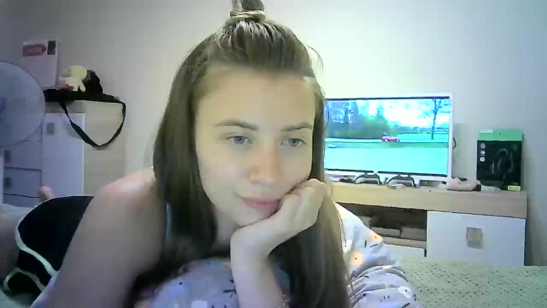Gallery image thumbnail from Sulfate0's myfreecams stream on, 07/18/2024, 08:28 image 14 of 20
