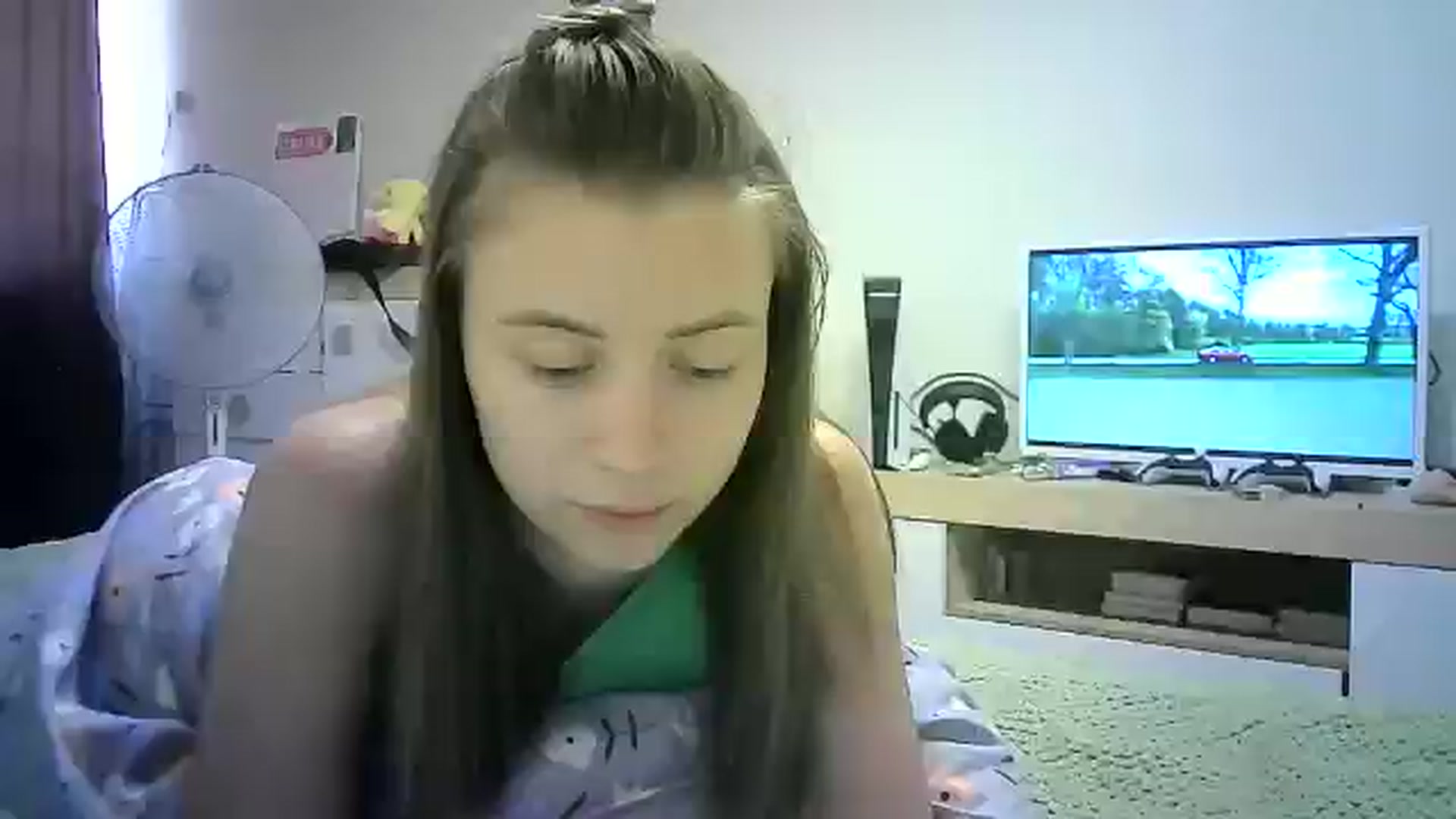 Gallery image thumbnail from Sulfate0's myfreecams stream on, 07/18/2024, 08:51 image 15 of 20