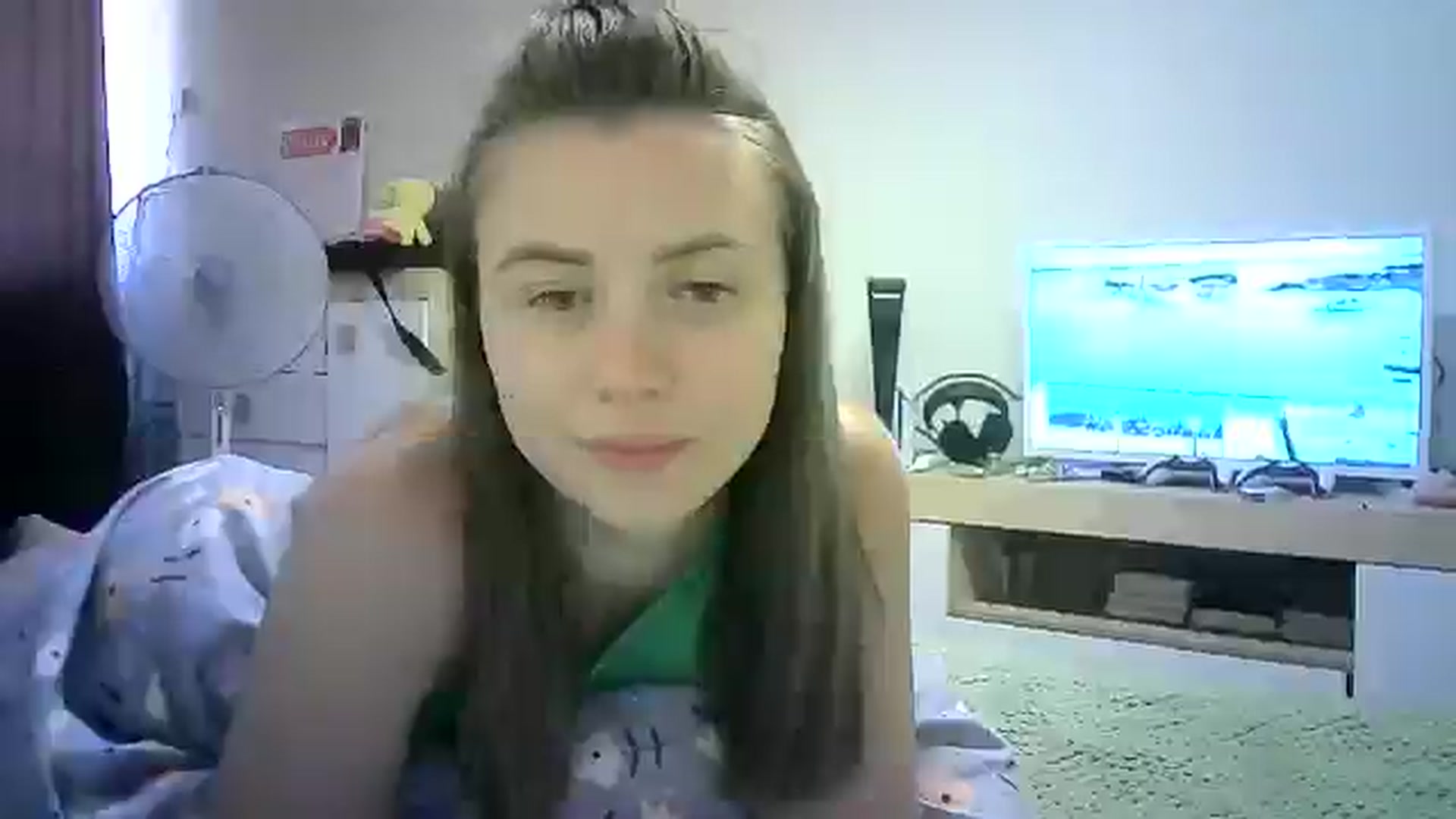 Gallery image thumbnail from Sulfate0's myfreecams stream on, 07/18/2024, 08:51 image 12 of 20