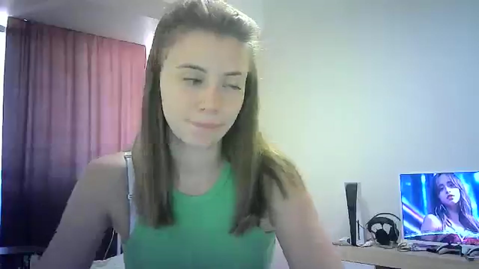 Gallery image thumbnail from Sulfate0's myfreecams stream on, 07/19/2024, 09:34 image 8 of 20