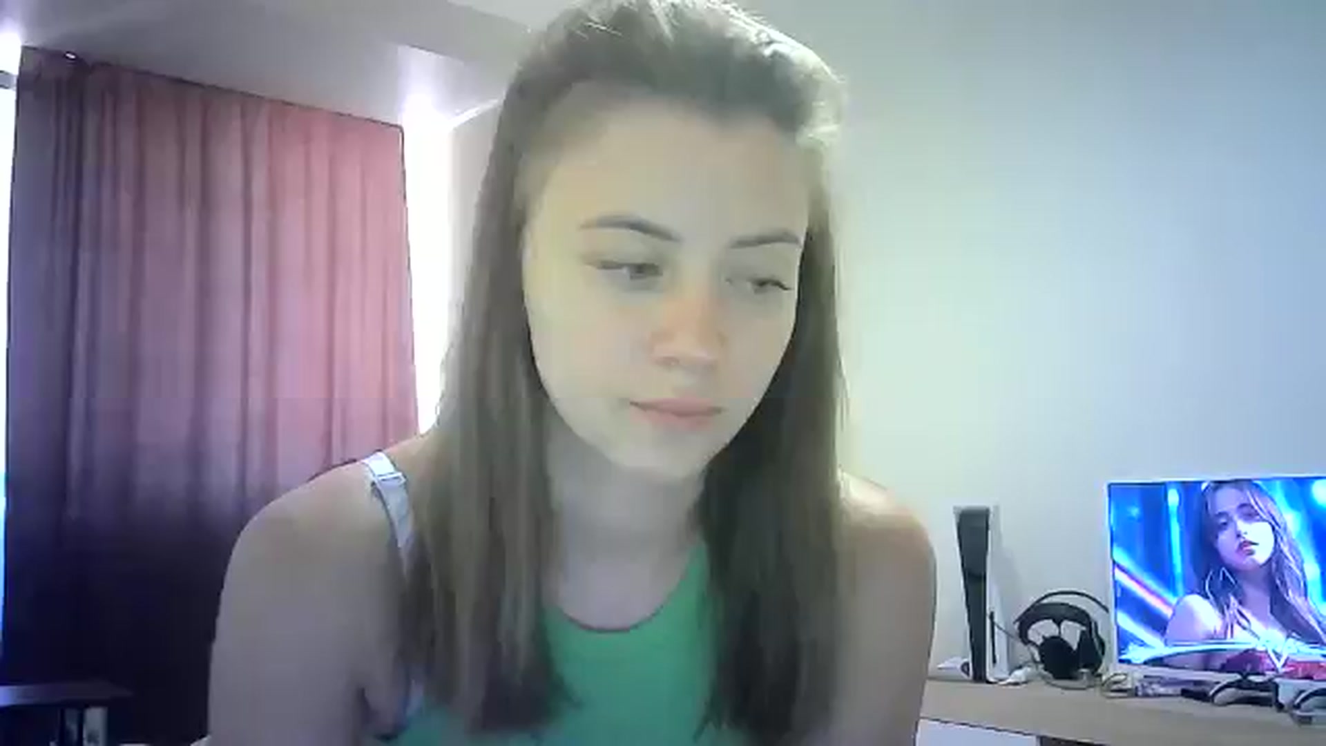 Gallery image thumbnail from Sulfate0's myfreecams stream on, 07/19/2024, 09:34 image 9 of 20