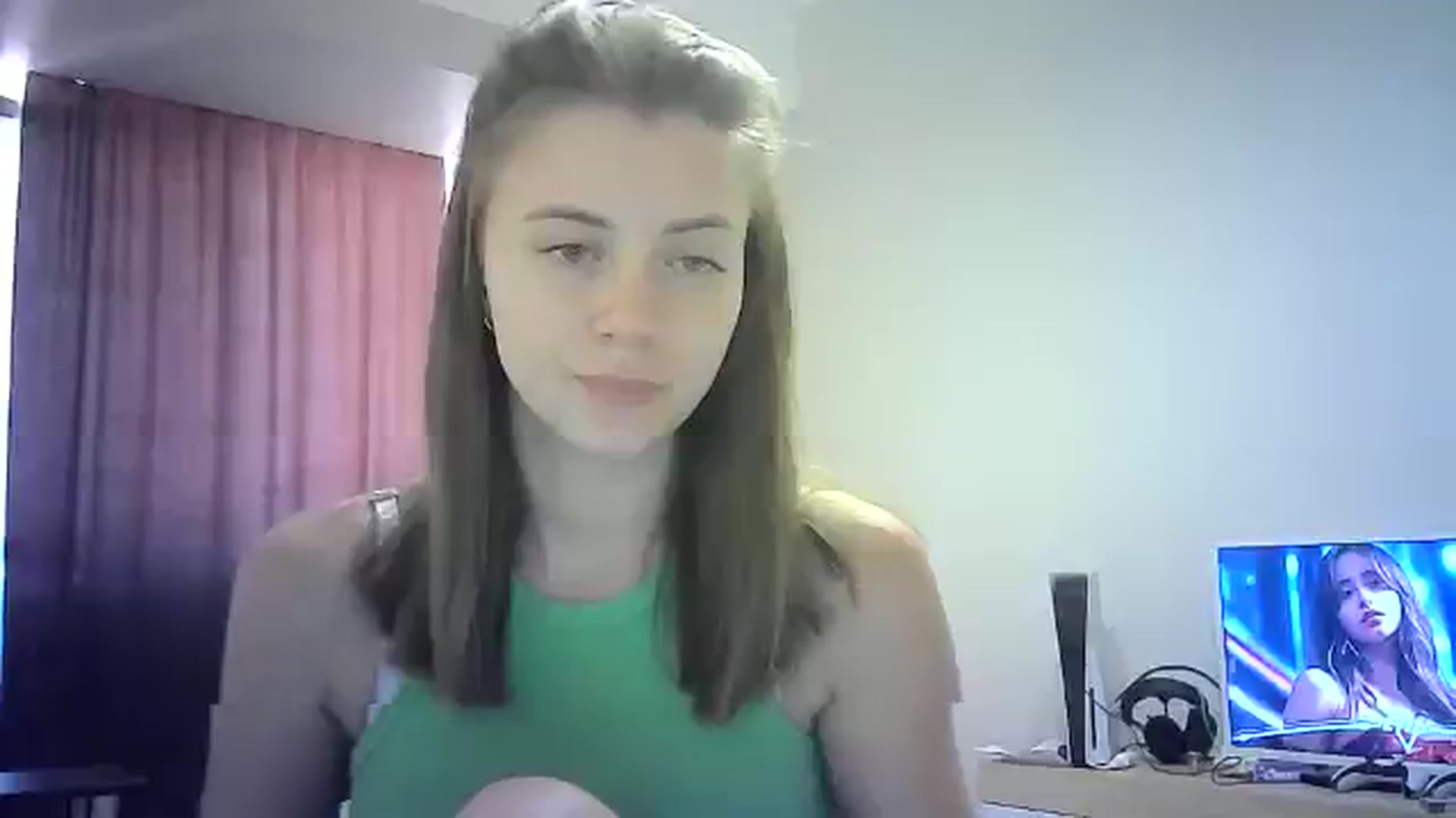 Gallery image thumbnail from Sulfate0's myfreecams stream on, 07/19/2024, 09:34 image 20 of 20