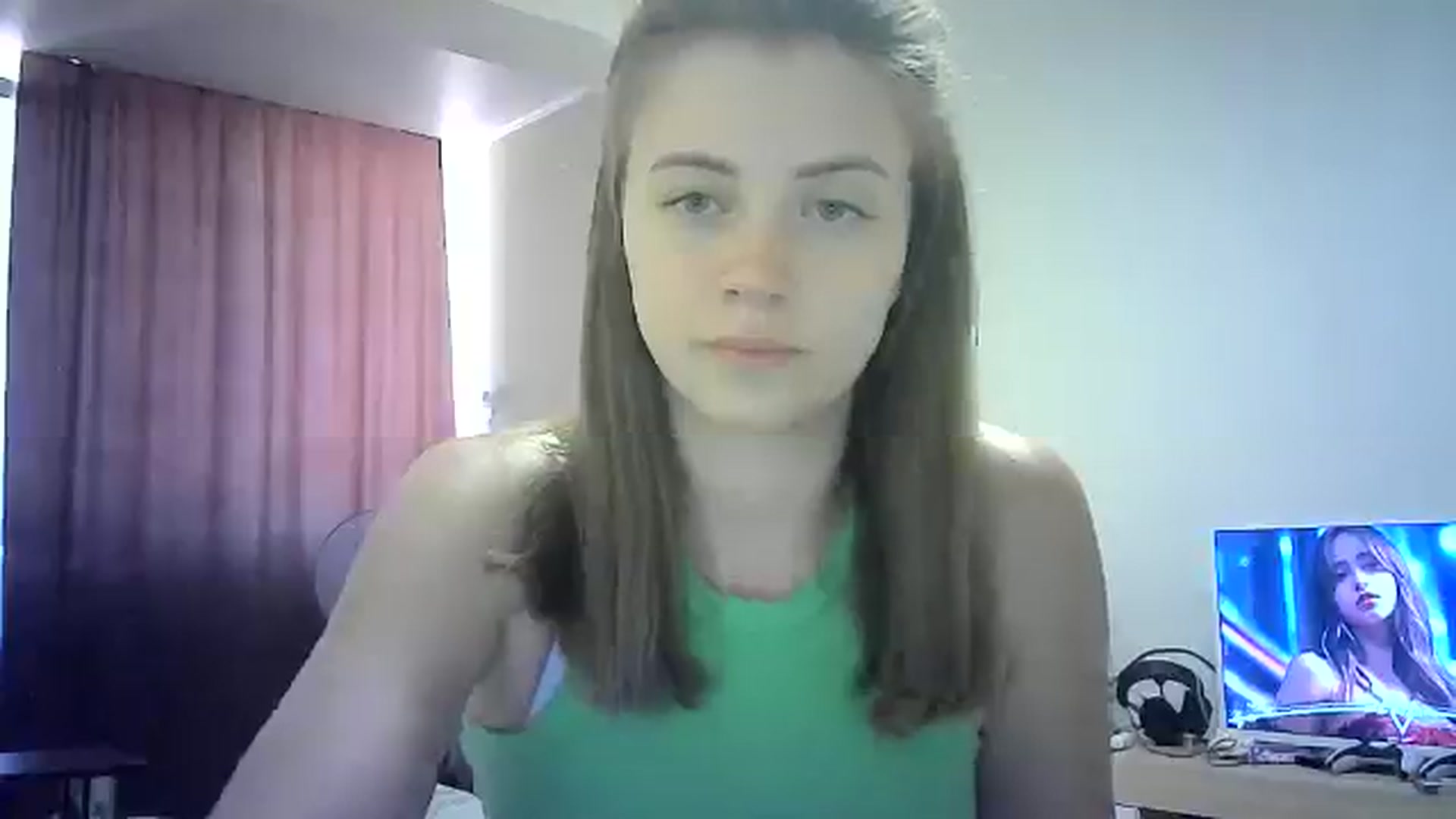 Gallery image thumbnail from Sulfate0's myfreecams stream on, 07/19/2024, 09:34 image 13 of 20