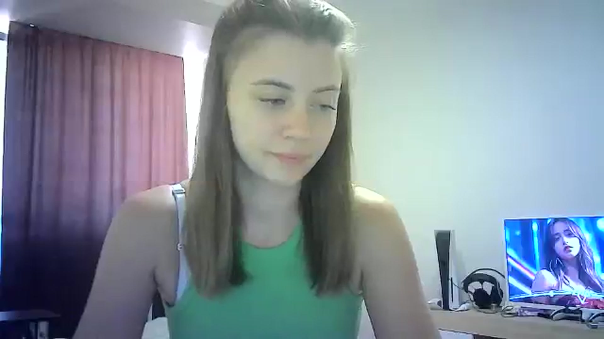 Gallery image thumbnail from Sulfate0's myfreecams stream on, 07/19/2024, 09:34 image 11 of 20