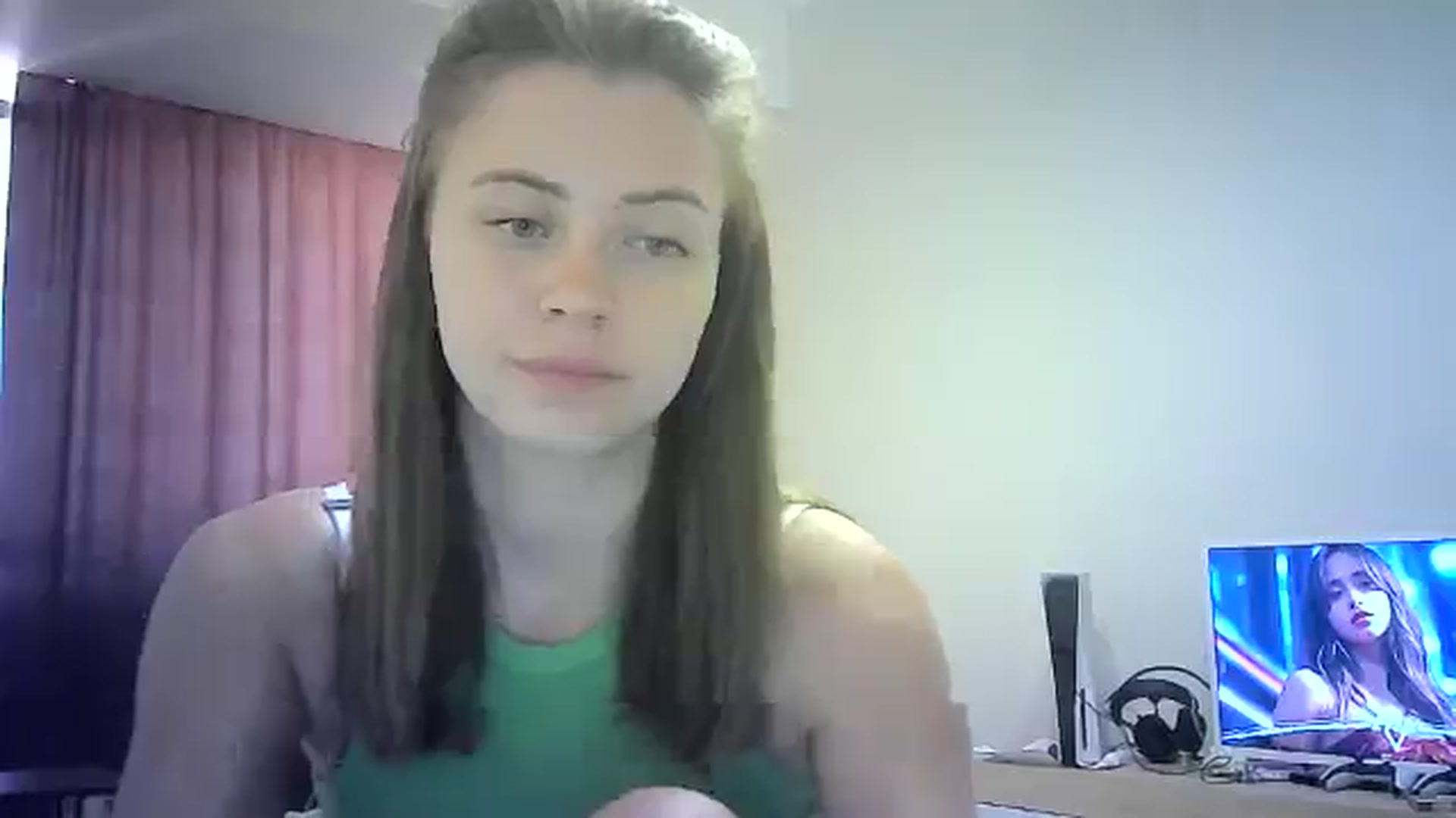 Gallery image thumbnail from Sulfate0's myfreecams stream on, 07/19/2024, 09:34 image 18 of 20
