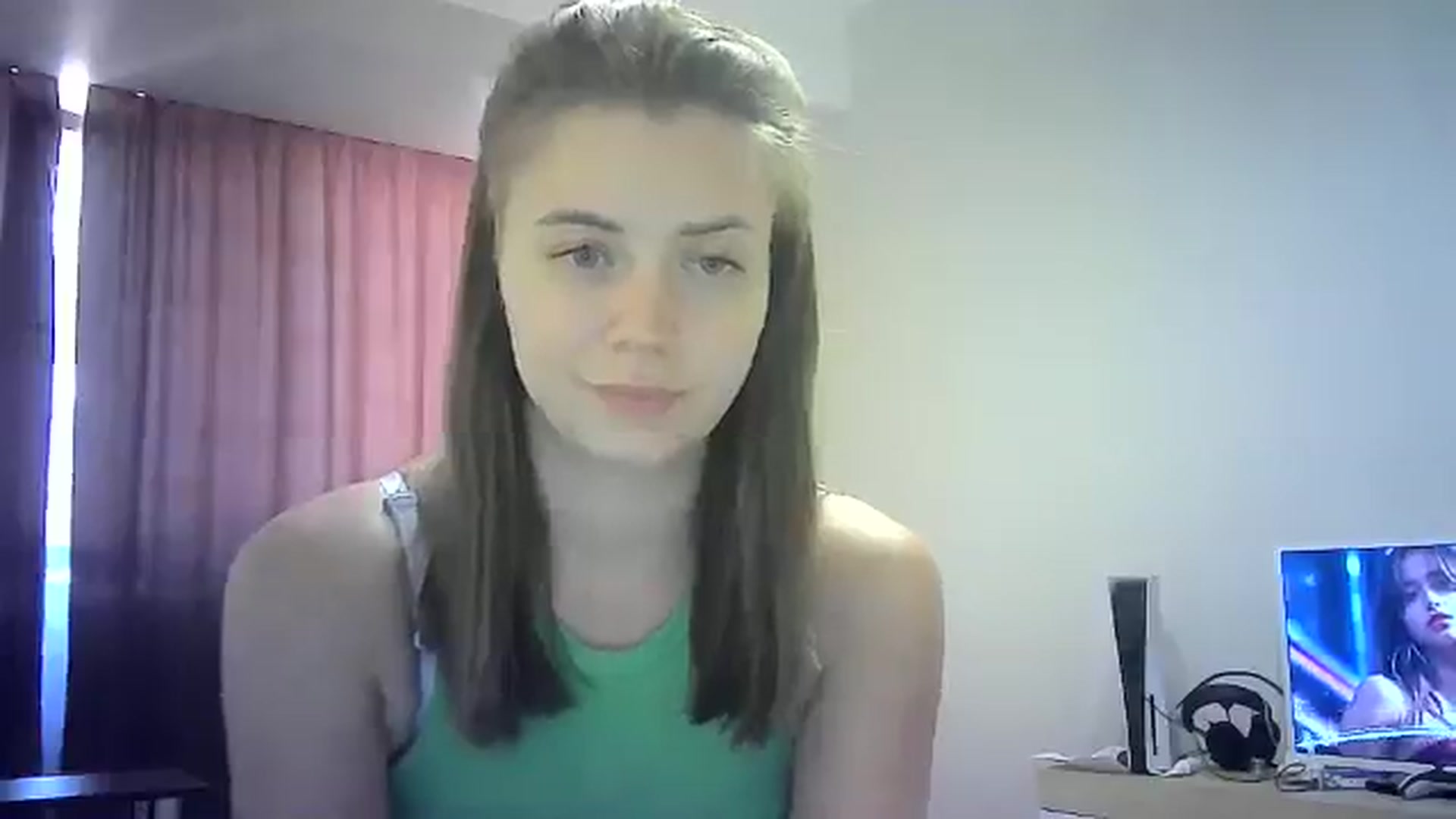 Gallery image thumbnail from Sulfate0's myfreecams stream on, 07/19/2024, 10:08 image 8 of 20