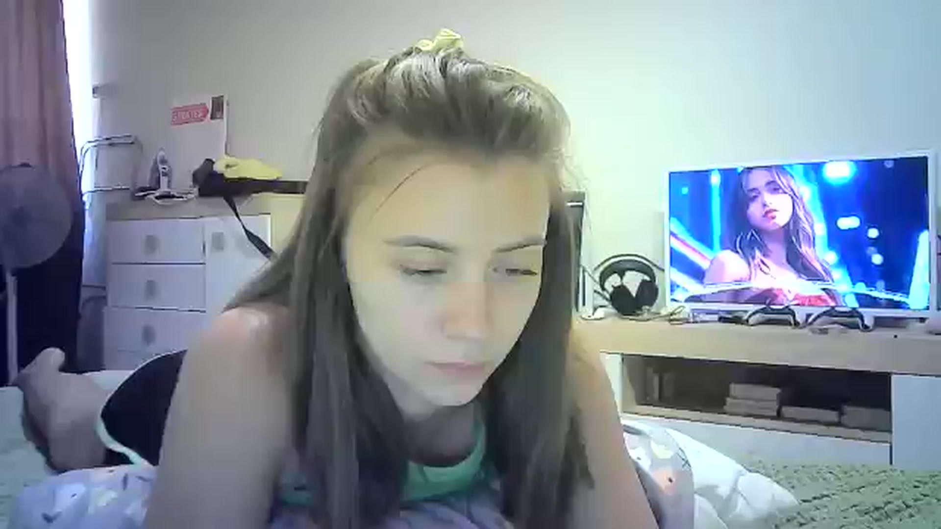 Gallery image thumbnail from Sulfate0's myfreecams stream on, 07/19/2024, 11:08 image 6 of 20
