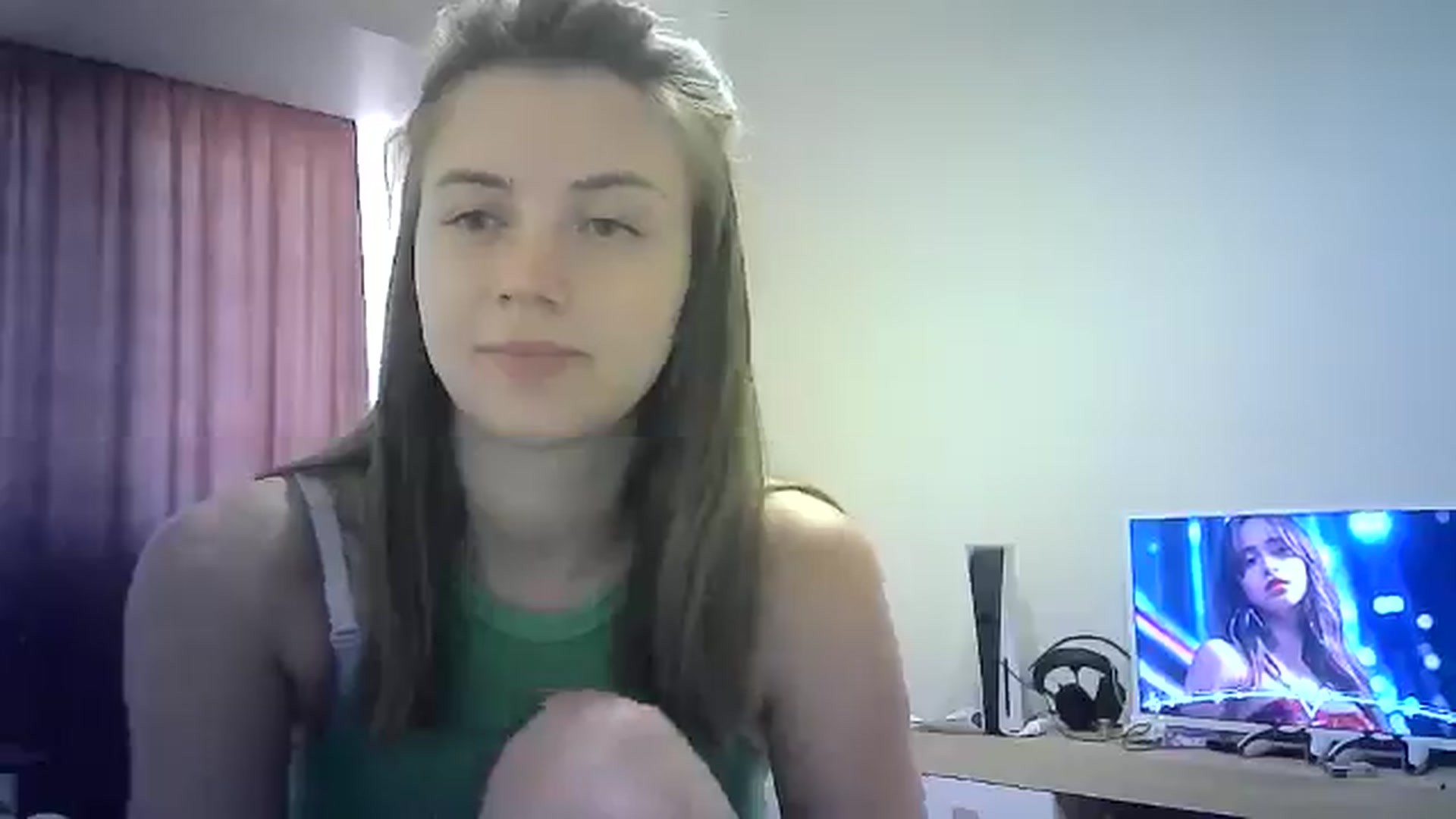 Gallery image thumbnail from Sulfate0's myfreecams stream on, 07/19/2024, 11:49 image 3 of 20