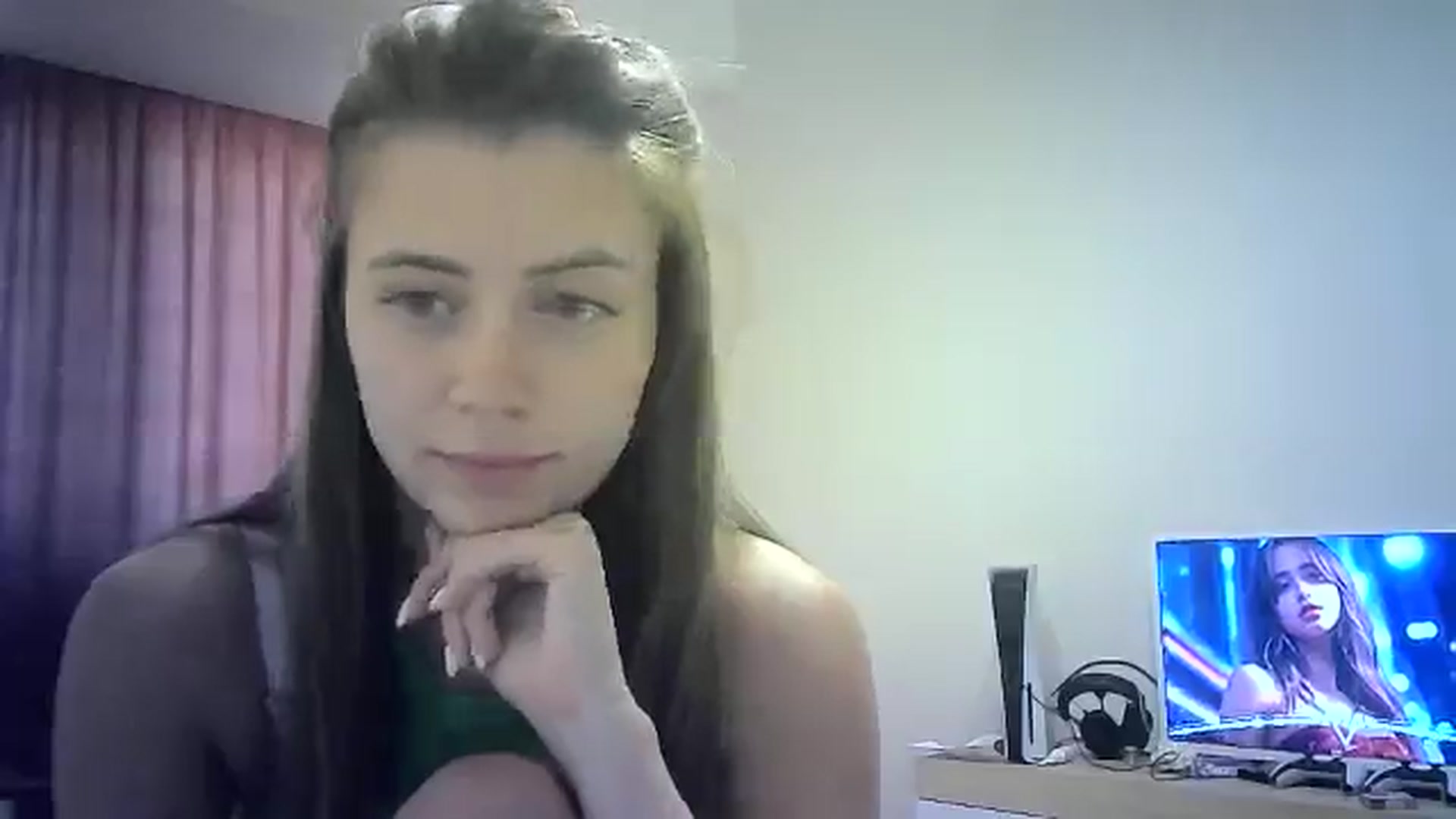 Gallery image thumbnail from Sulfate0's myfreecams stream on, 07/19/2024, 11:49 image 19 of 20