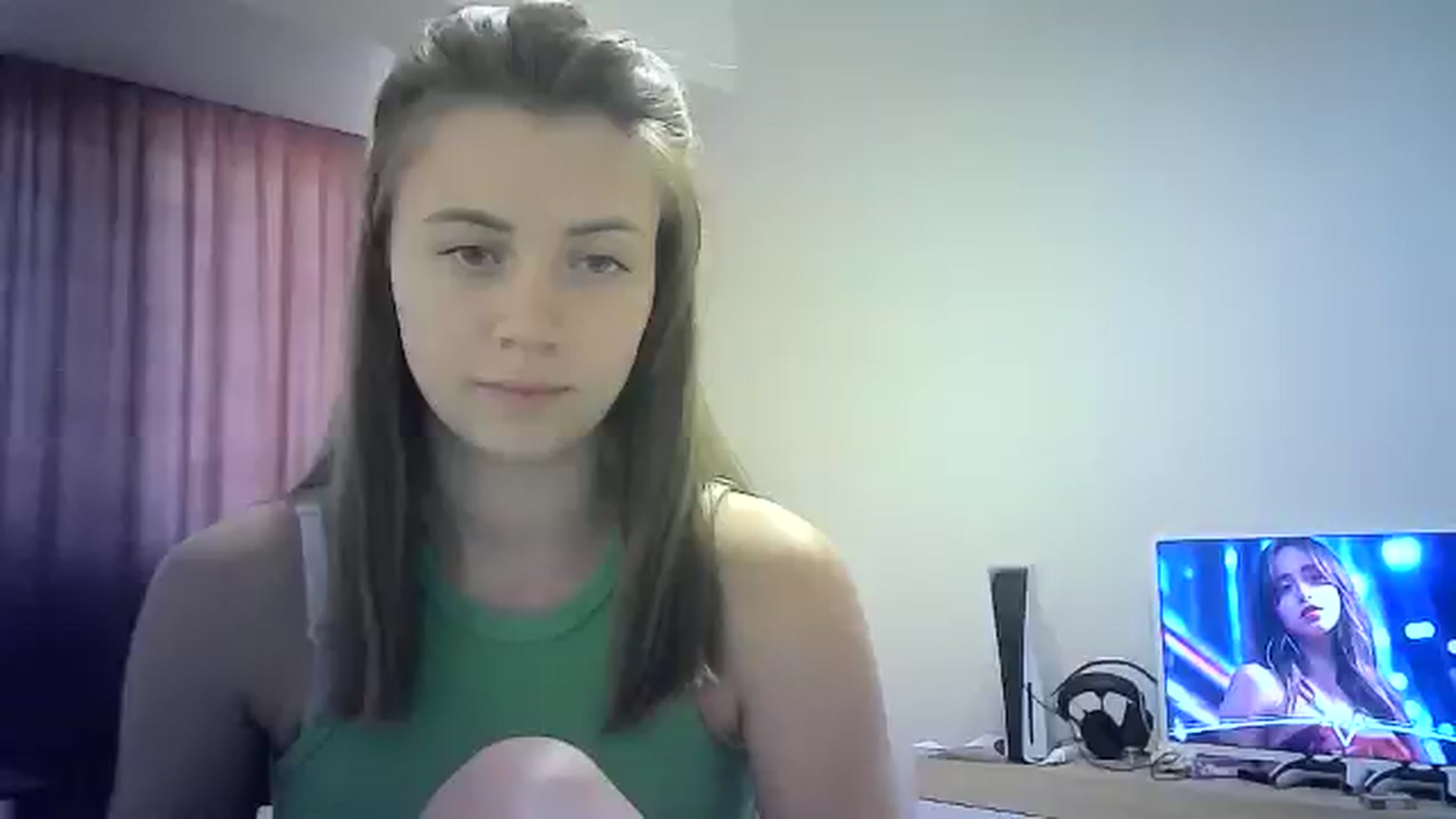 Gallery image thumbnail from Sulfate0's myfreecams stream on, 07/19/2024, 11:49 image 18 of 20