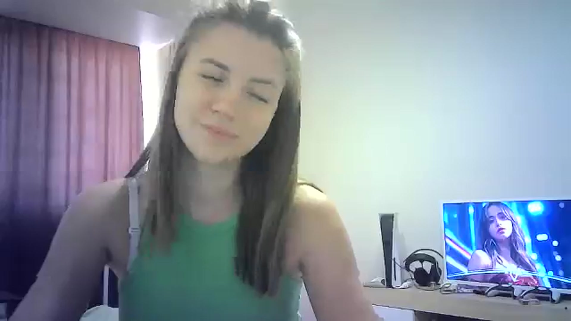 Gallery image thumbnail from Sulfate0's myfreecams stream on, 07/19/2024, 11:49 image 2 of 20
