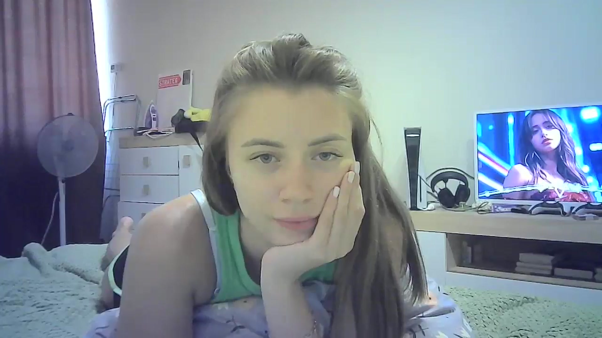 Gallery image thumbnail from Sulfate0's myfreecams stream on, 07/19/2024, 12:08 image 9 of 20