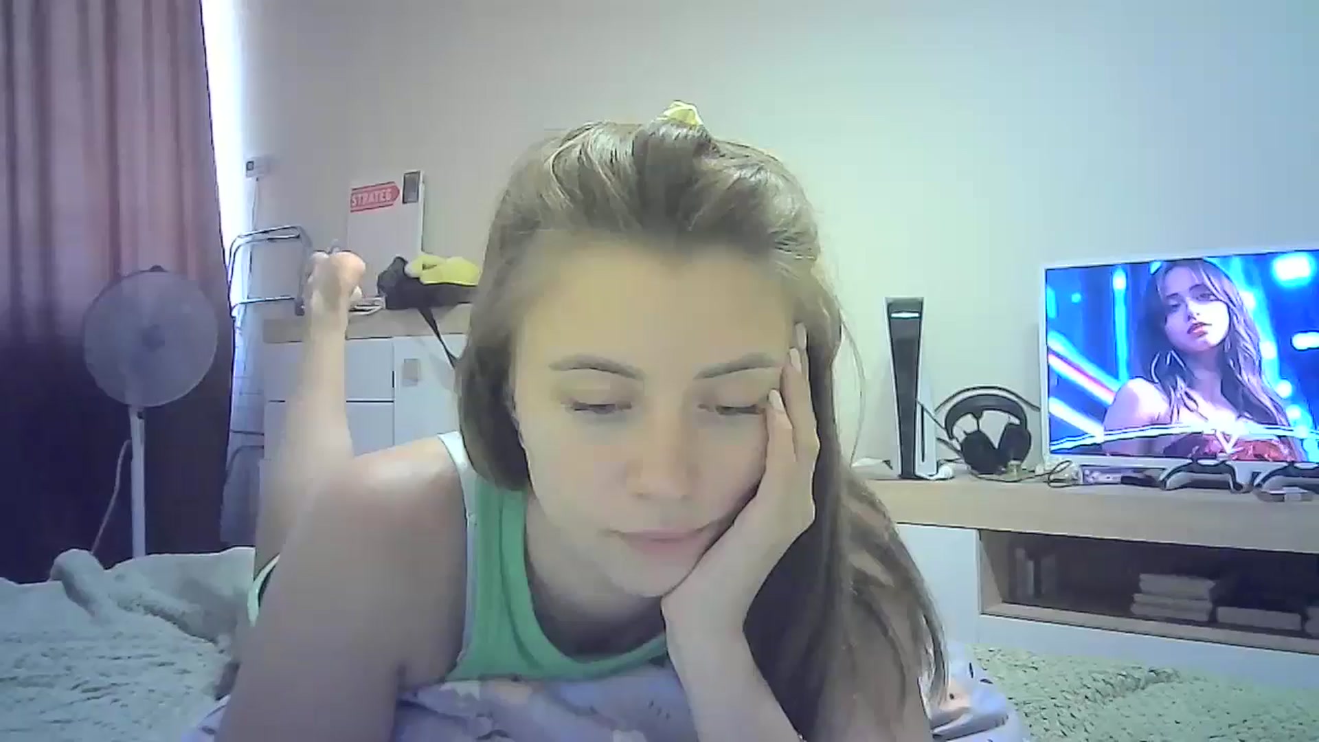 Gallery image thumbnail from Sulfate0's myfreecams stream on, 07/19/2024, 12:08 image 7 of 20