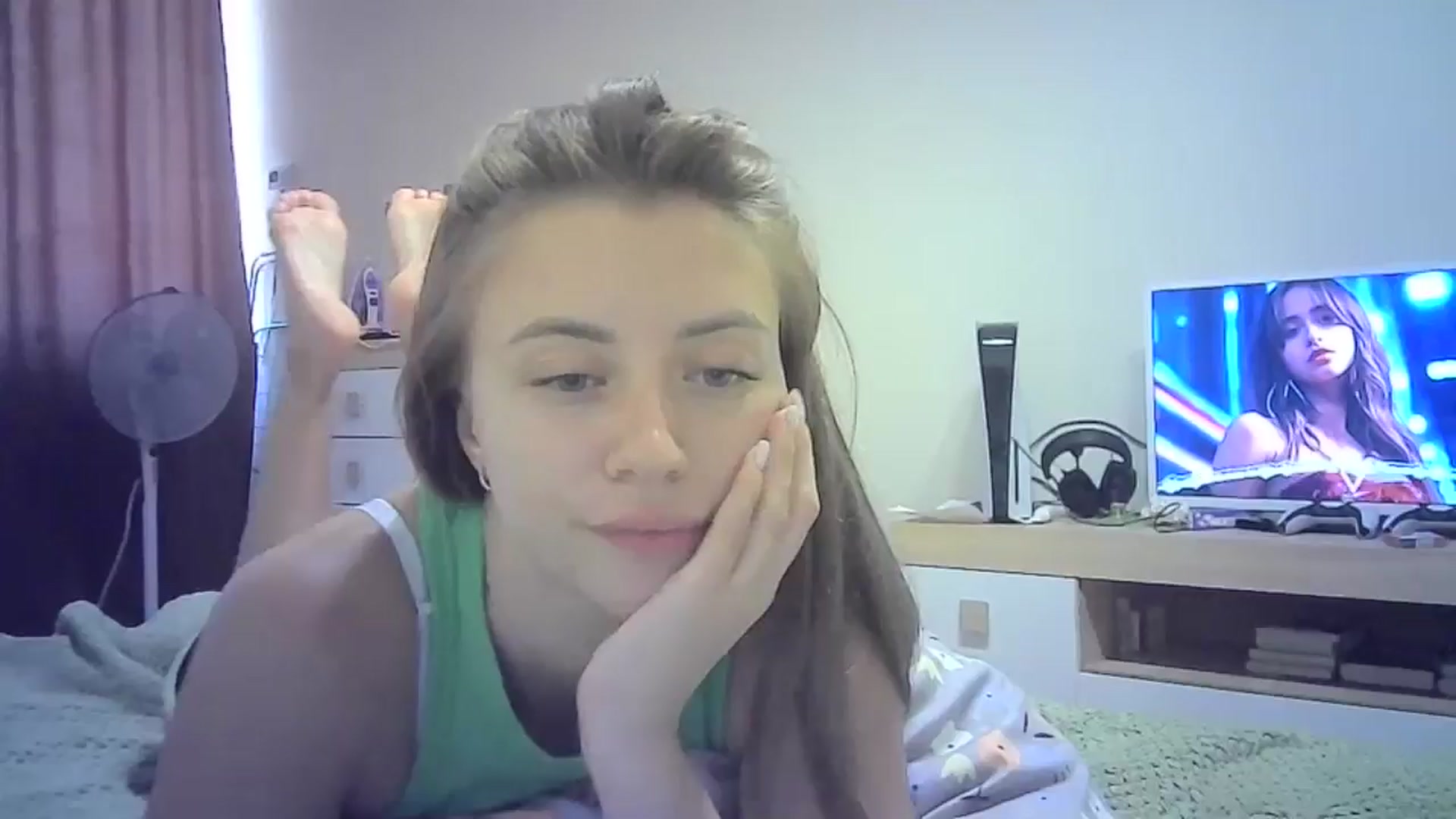 Gallery image thumbnail from Sulfate0's myfreecams stream on, 07/19/2024, 12:08 image 1 of 20
