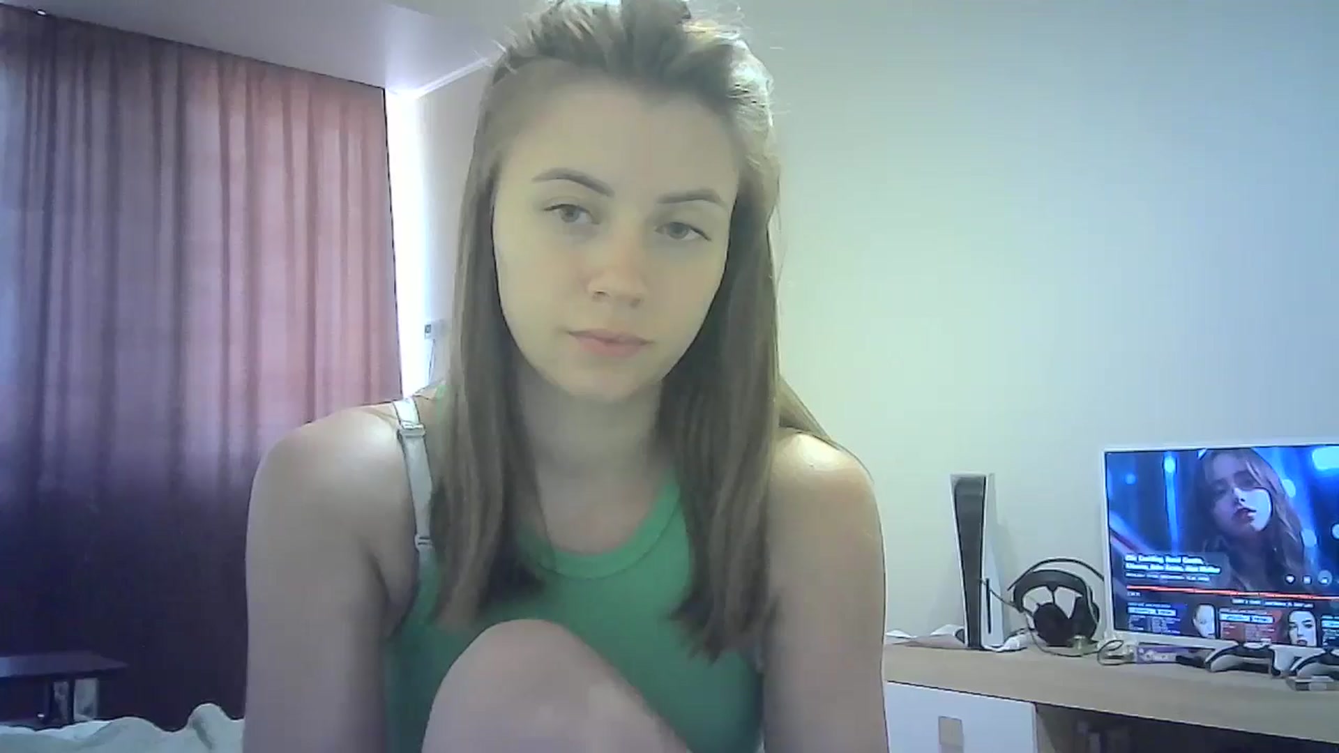 Gallery image thumbnail from Sulfate0's myfreecams stream on, 07/19/2024, 12:36 image 1 of 20