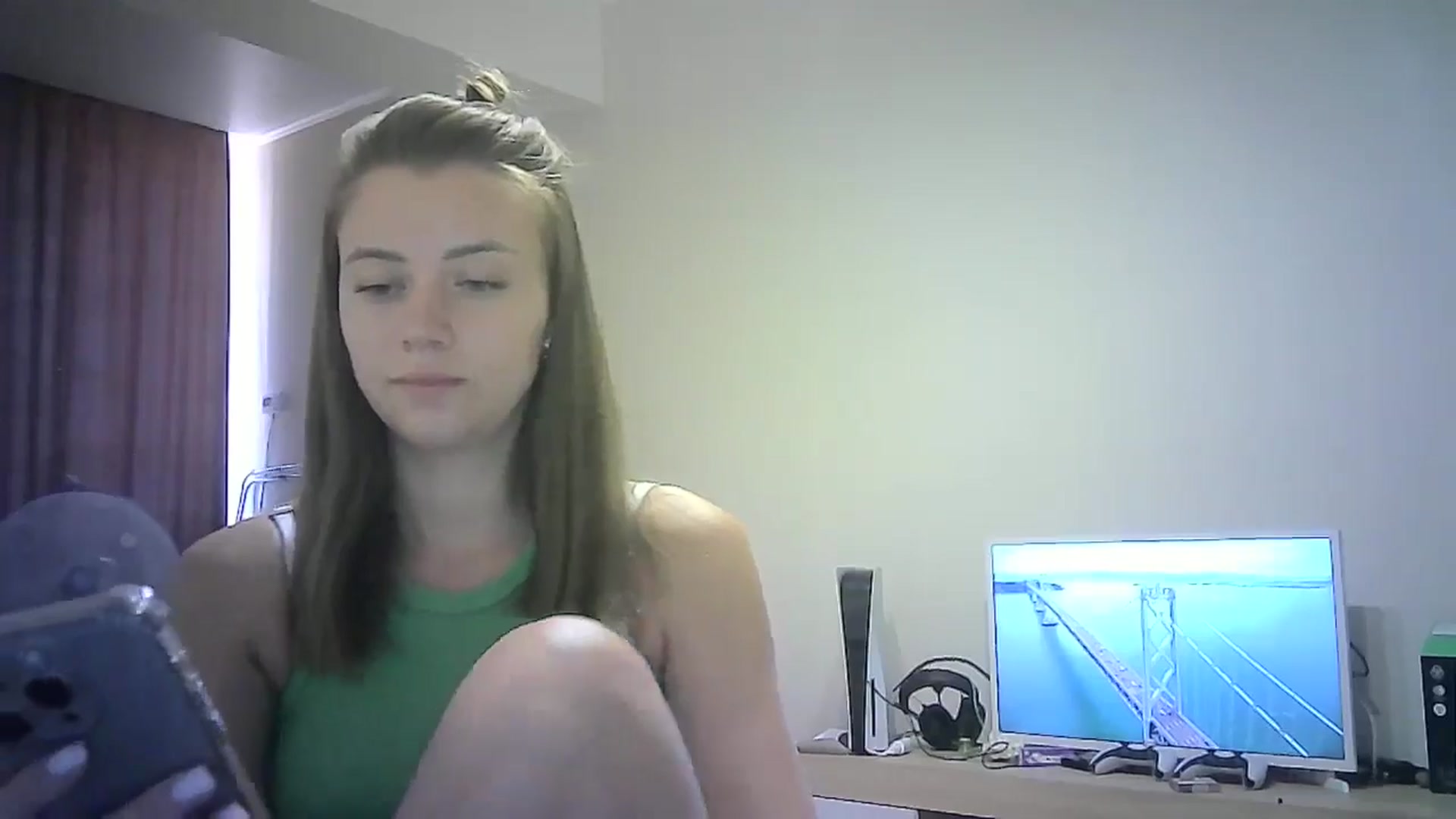 Gallery image thumbnail from Sulfate0's myfreecams stream on, 07/20/2024, 07:43 image 17 of 20