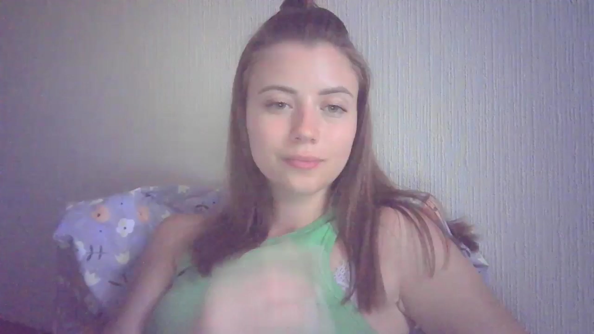 Gallery image thumbnail from Sulfate0's myfreecams stream on, 07/20/2024, 10:35 image 8 of 20