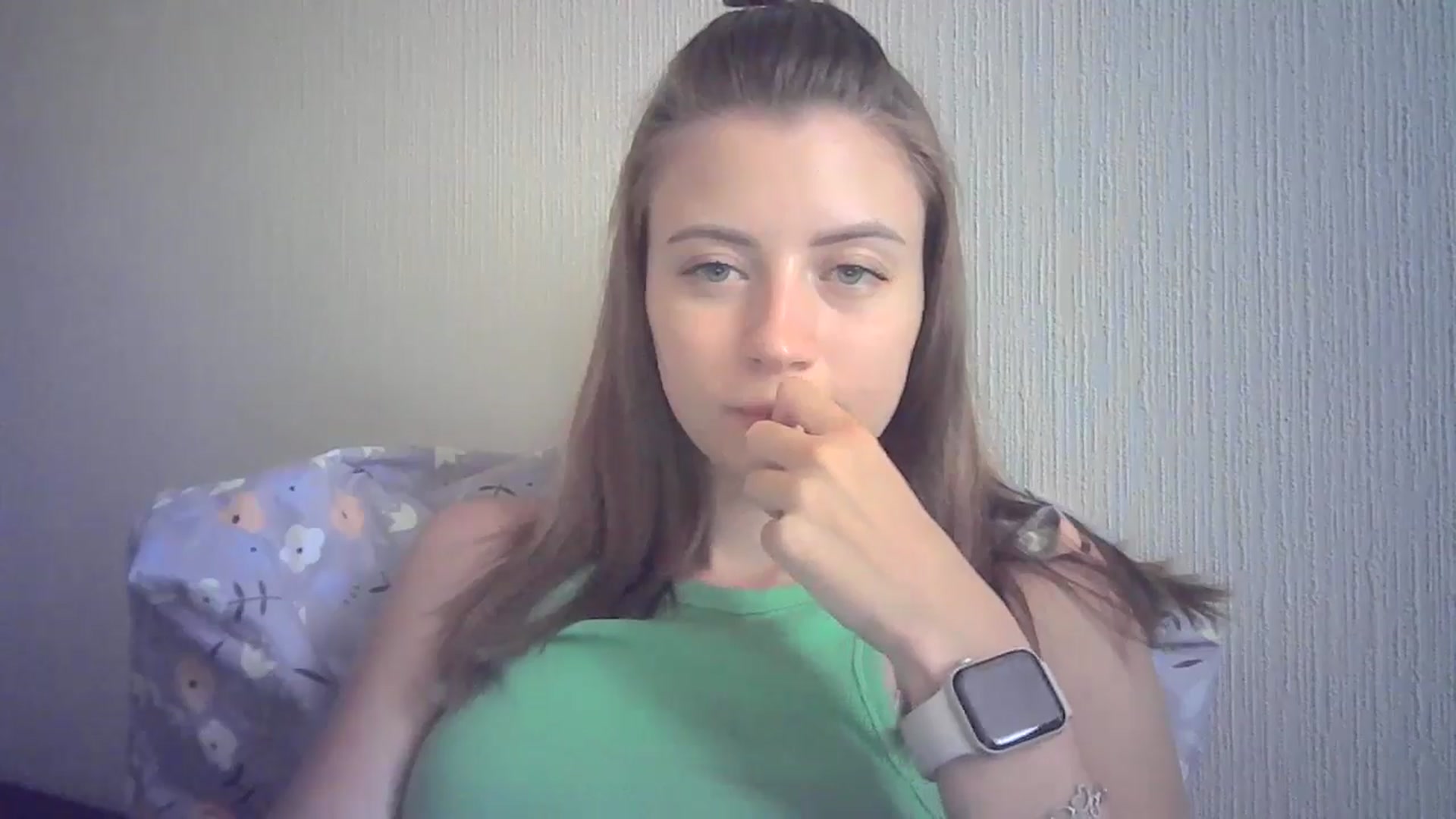 Gallery image thumbnail from Sulfate0's myfreecams stream on, 07/20/2024, 10:35 image 4 of 20