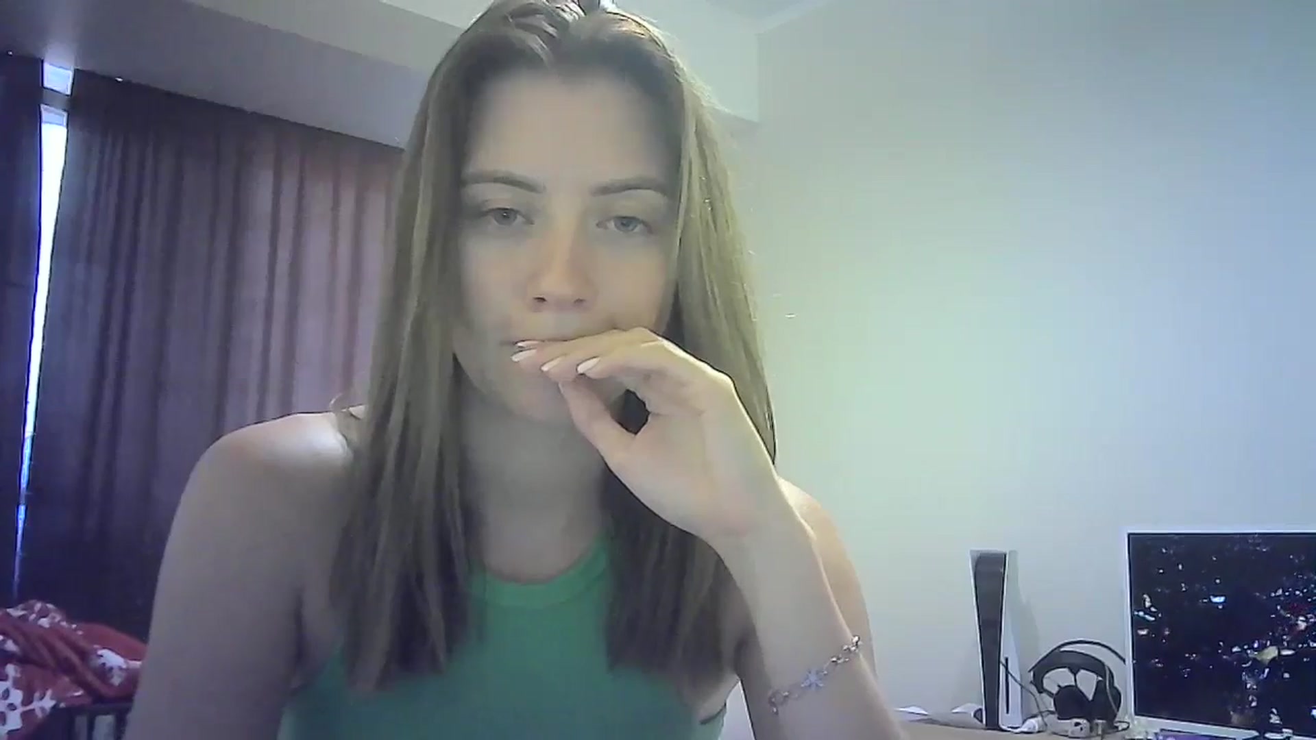 Gallery image thumbnail from Sulfate0's myfreecams stream on, 07/20/2024, 13:53 image 14 of 20