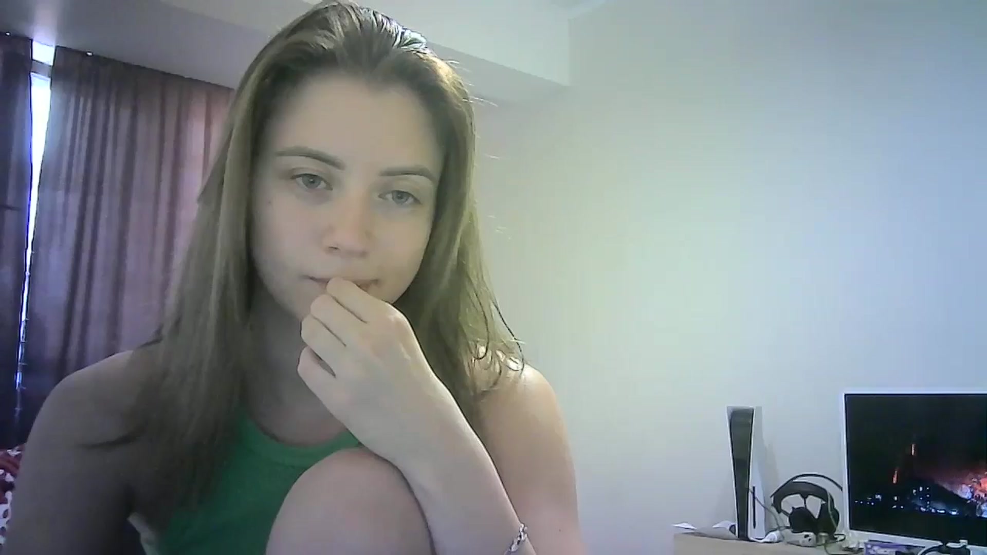 Gallery image thumbnail from Sulfate0's myfreecams stream on, 07/20/2024, 13:53 image 1 of 20