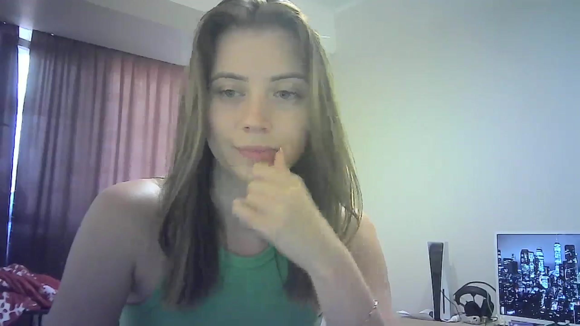 Gallery image thumbnail from Sulfate0's myfreecams stream on, 07/20/2024, 13:53 image 10 of 20