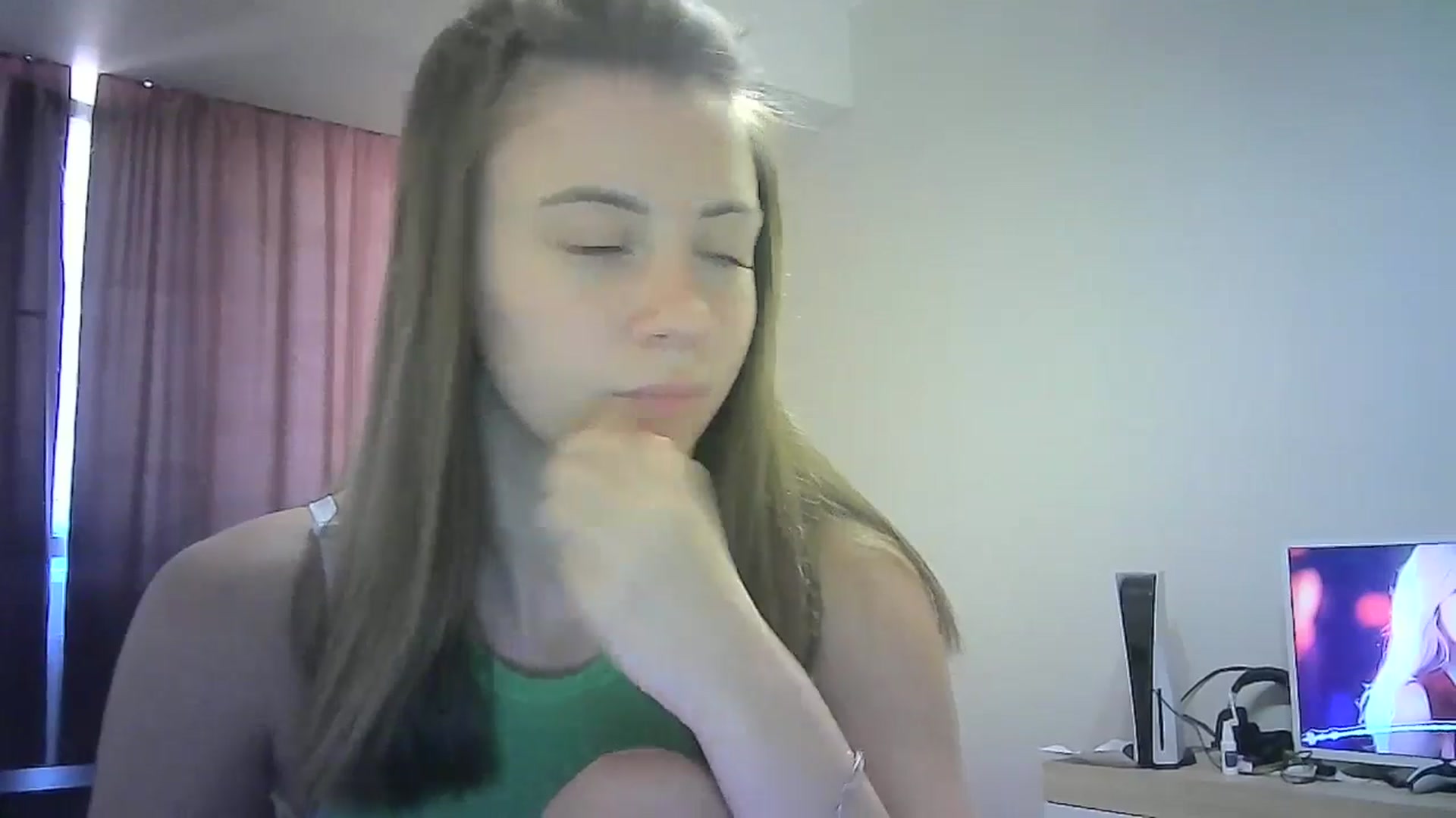 Gallery image thumbnail from Sulfate0's myfreecams stream on, 07/22/2024, 09:52 image 6 of 20