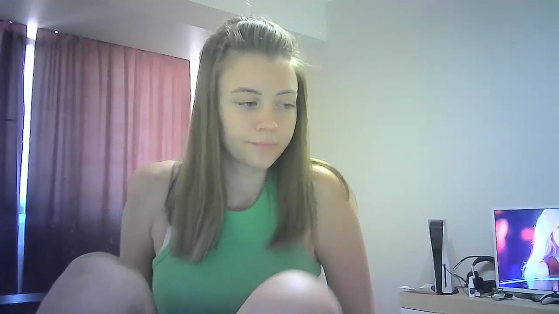 Gallery image thumbnail from Sulfate0's myfreecams stream on, 07/22/2024, 09:52 image 13 of 20