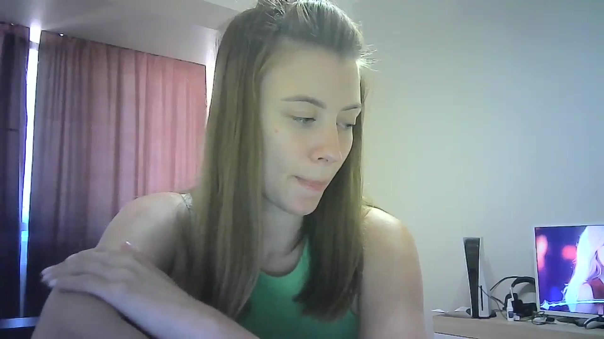 Gallery image thumbnail from Sulfate0's myfreecams stream on, 07/22/2024, 09:52 image 3 of 20