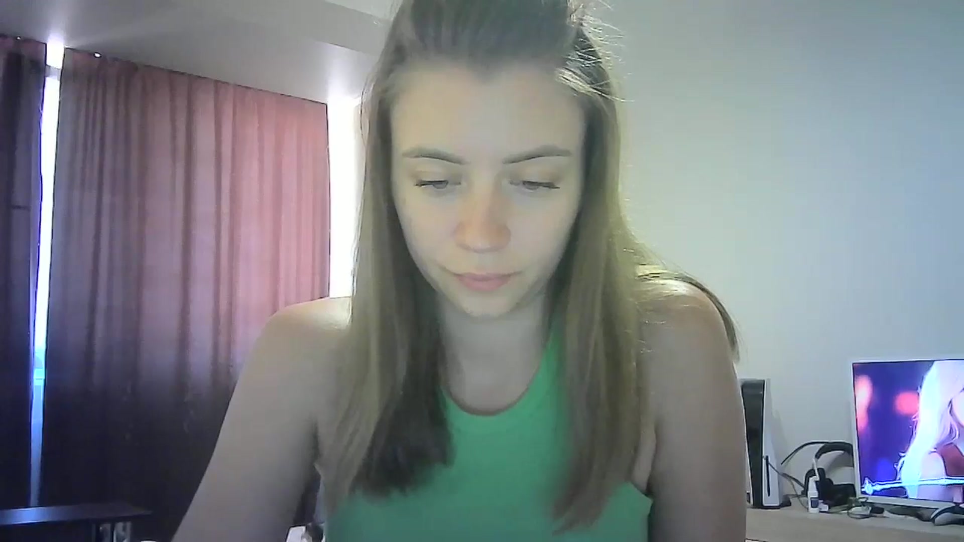 Gallery image thumbnail from Sulfate0's myfreecams stream on, 07/22/2024, 09:52 image 9 of 20