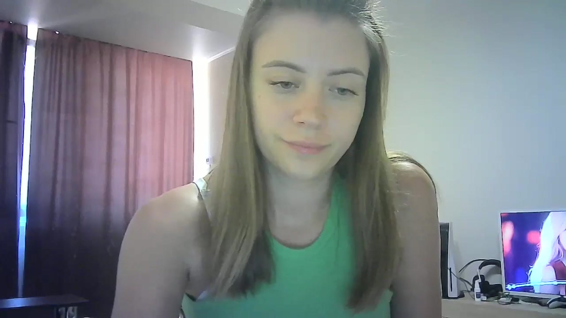 Gallery image thumbnail from Sulfate0's myfreecams stream on, 07/22/2024, 09:52 image 8 of 20