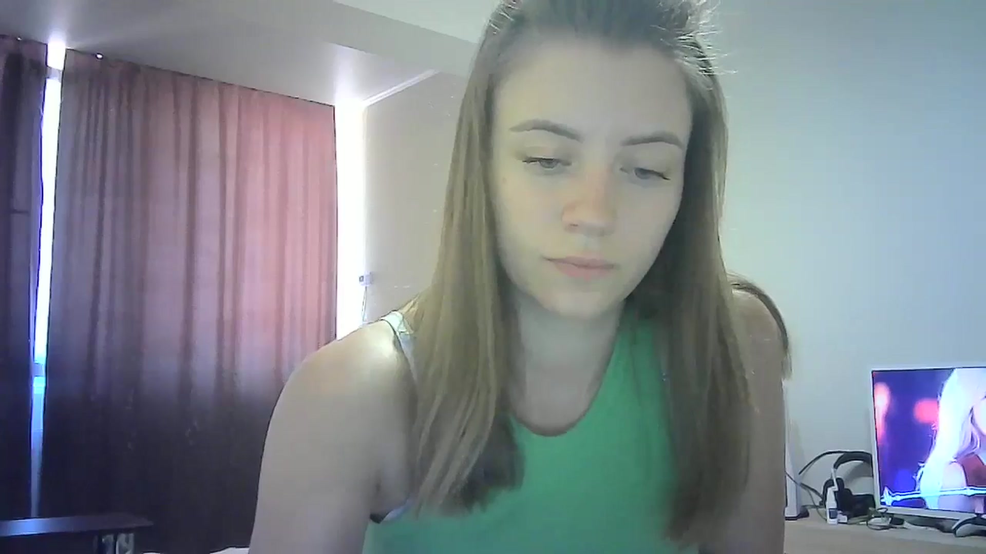 Gallery image thumbnail from Sulfate0's myfreecams stream on, 07/22/2024, 09:52 image 11 of 20