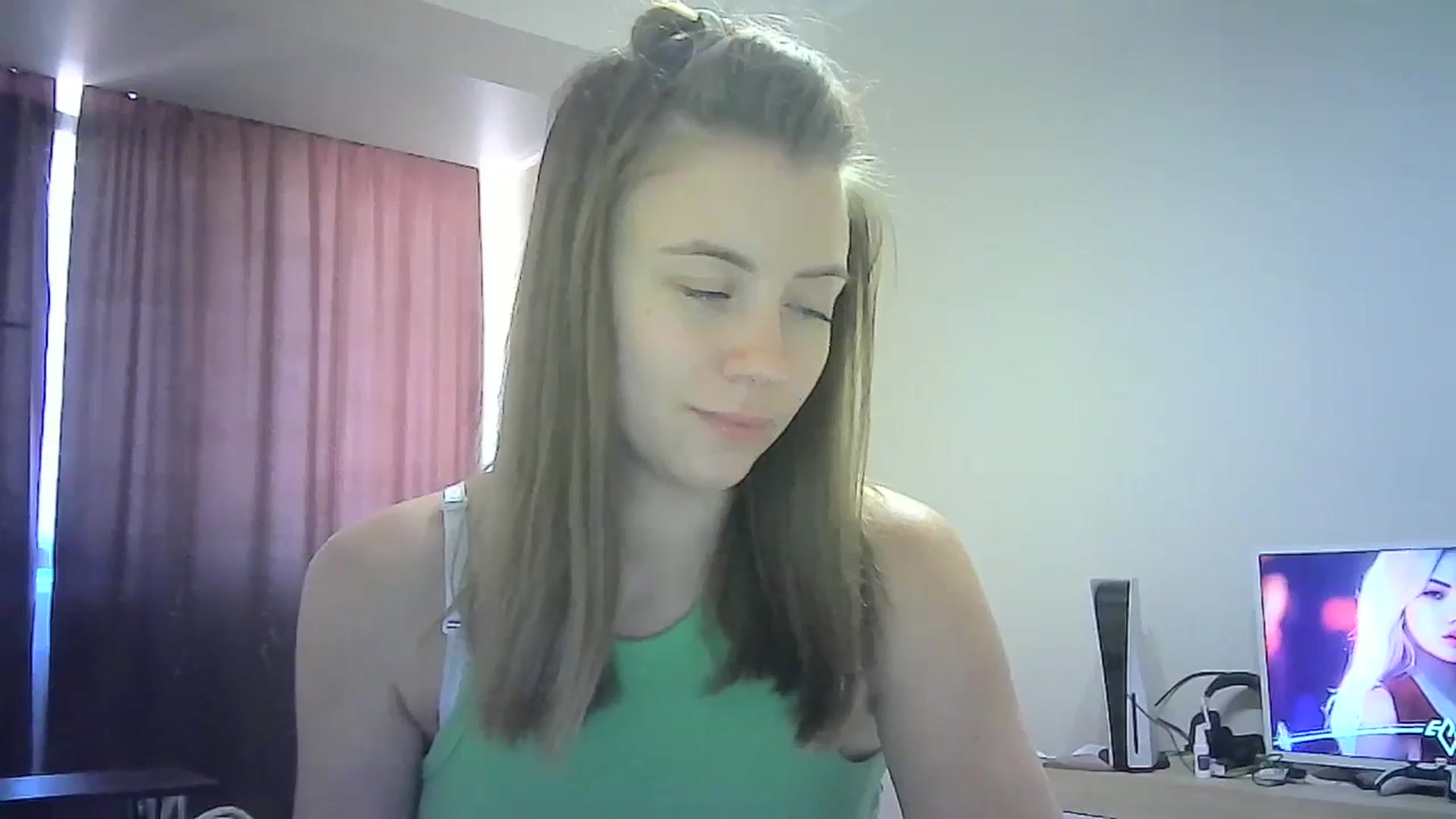 Gallery image thumbnail from Sulfate0's myfreecams stream on, 07/22/2024, 10:25 image 4 of 20